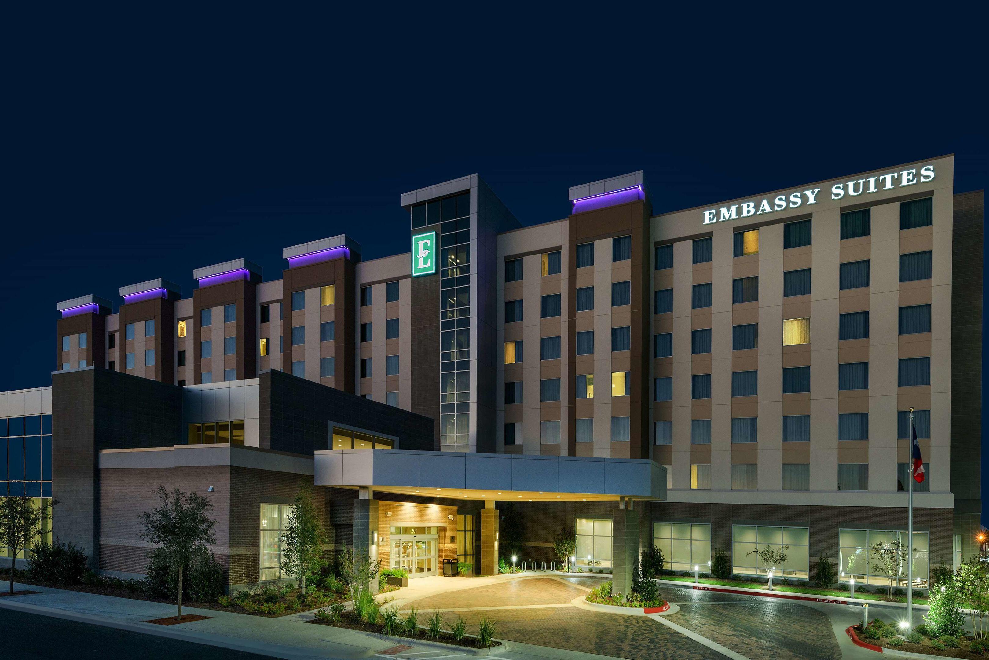 Embassy Suites By Hilton College Station — photo 5