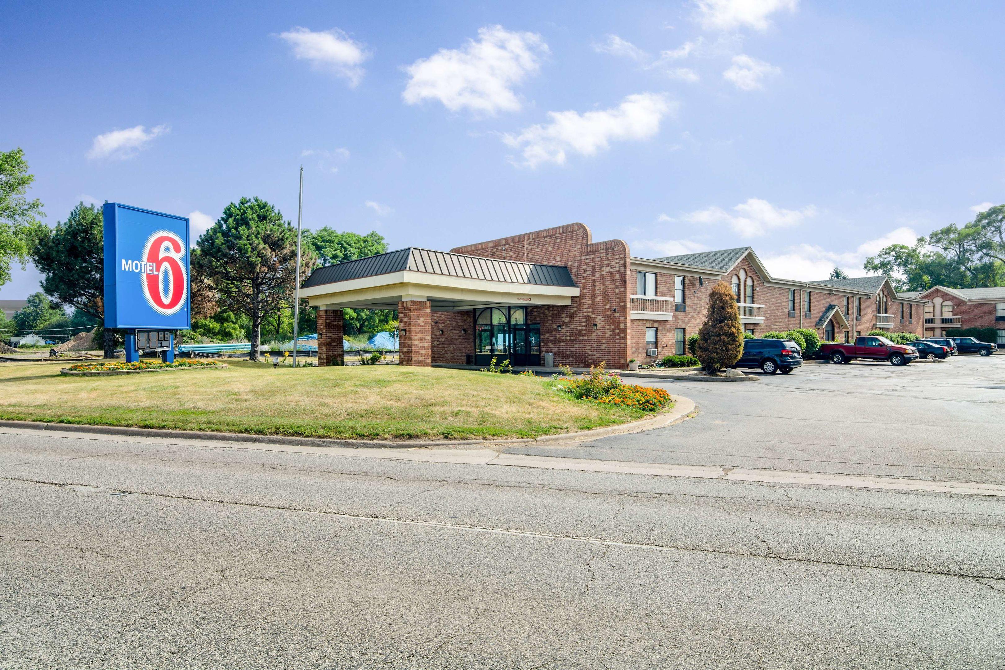 Motel 6 Waukegan IL — photo 5