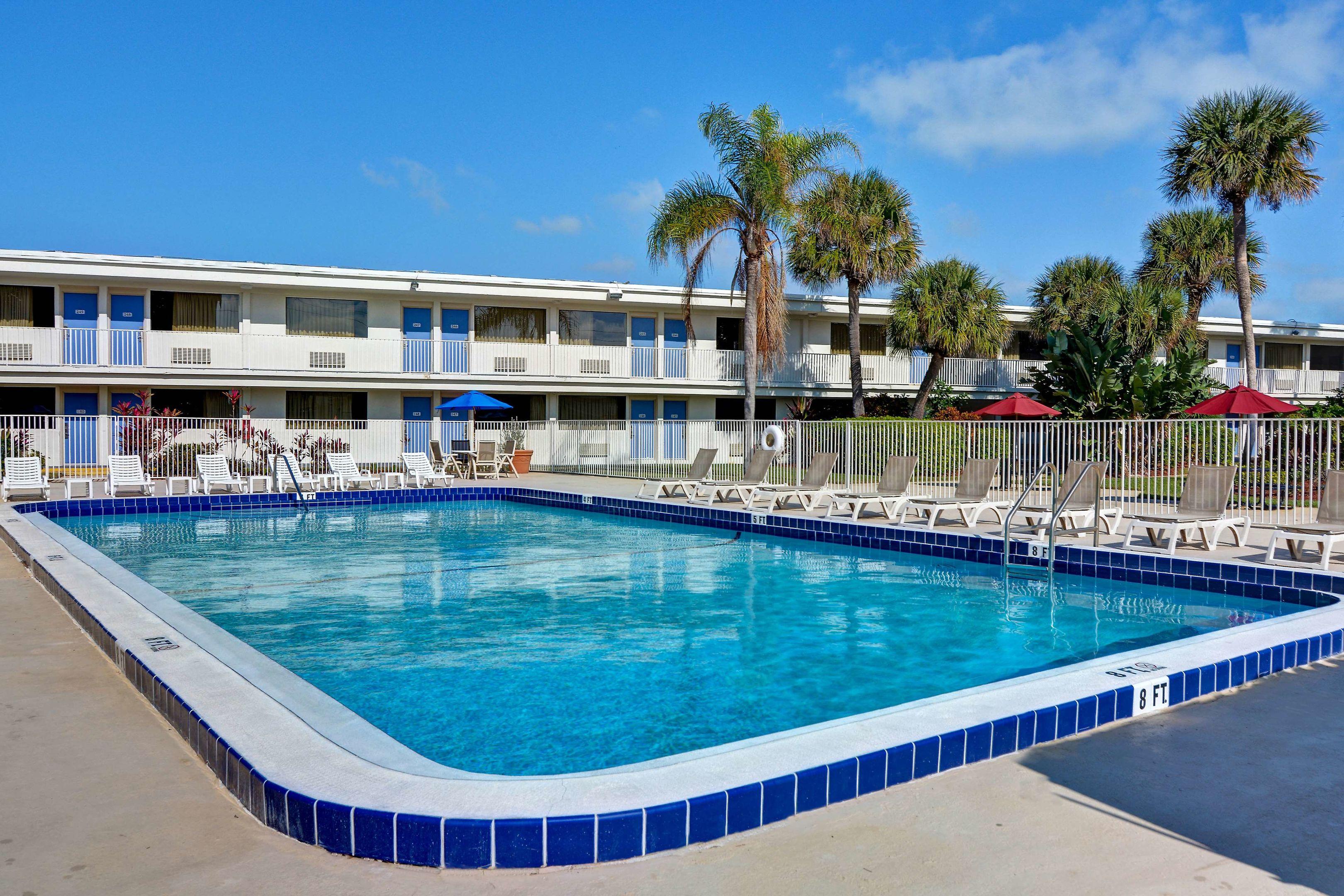 Motel 6 Cocoa Beach — photo 4