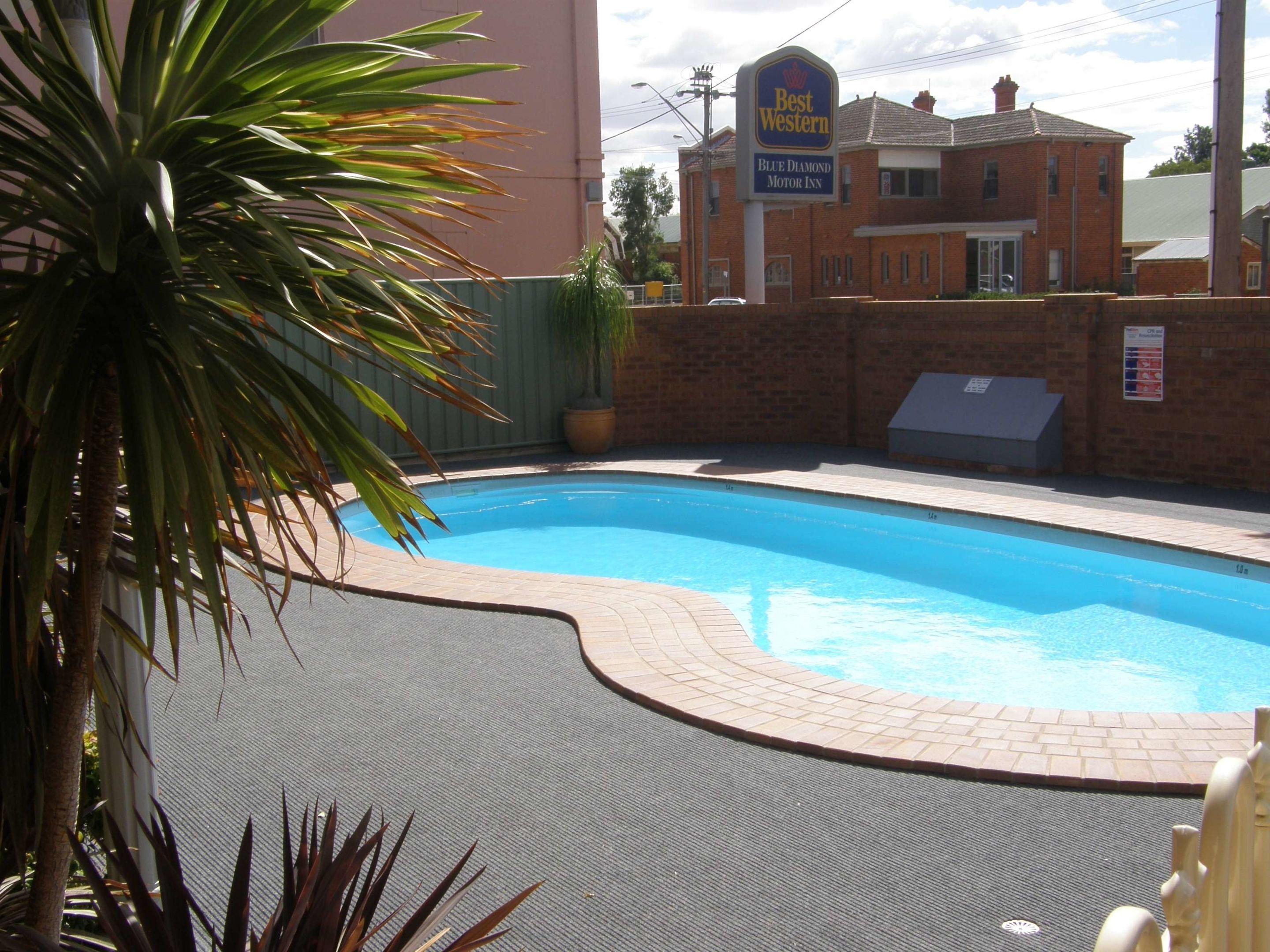 SureStay Hotel by Best Western Blue Diamond Motor Inn — photo 4