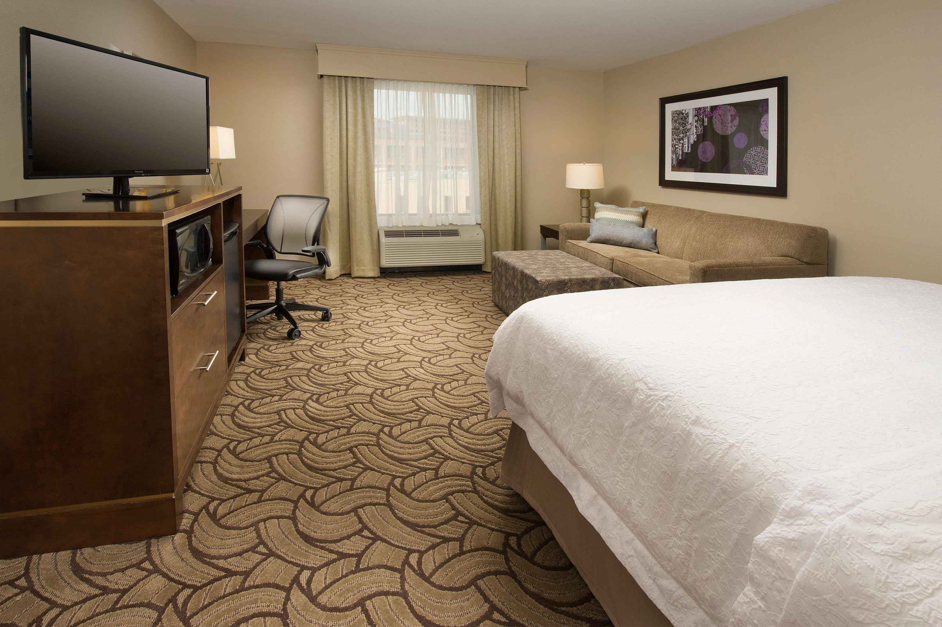 Hampton Inn & Suites San Antonio-Downtown / Market Square — photo 4