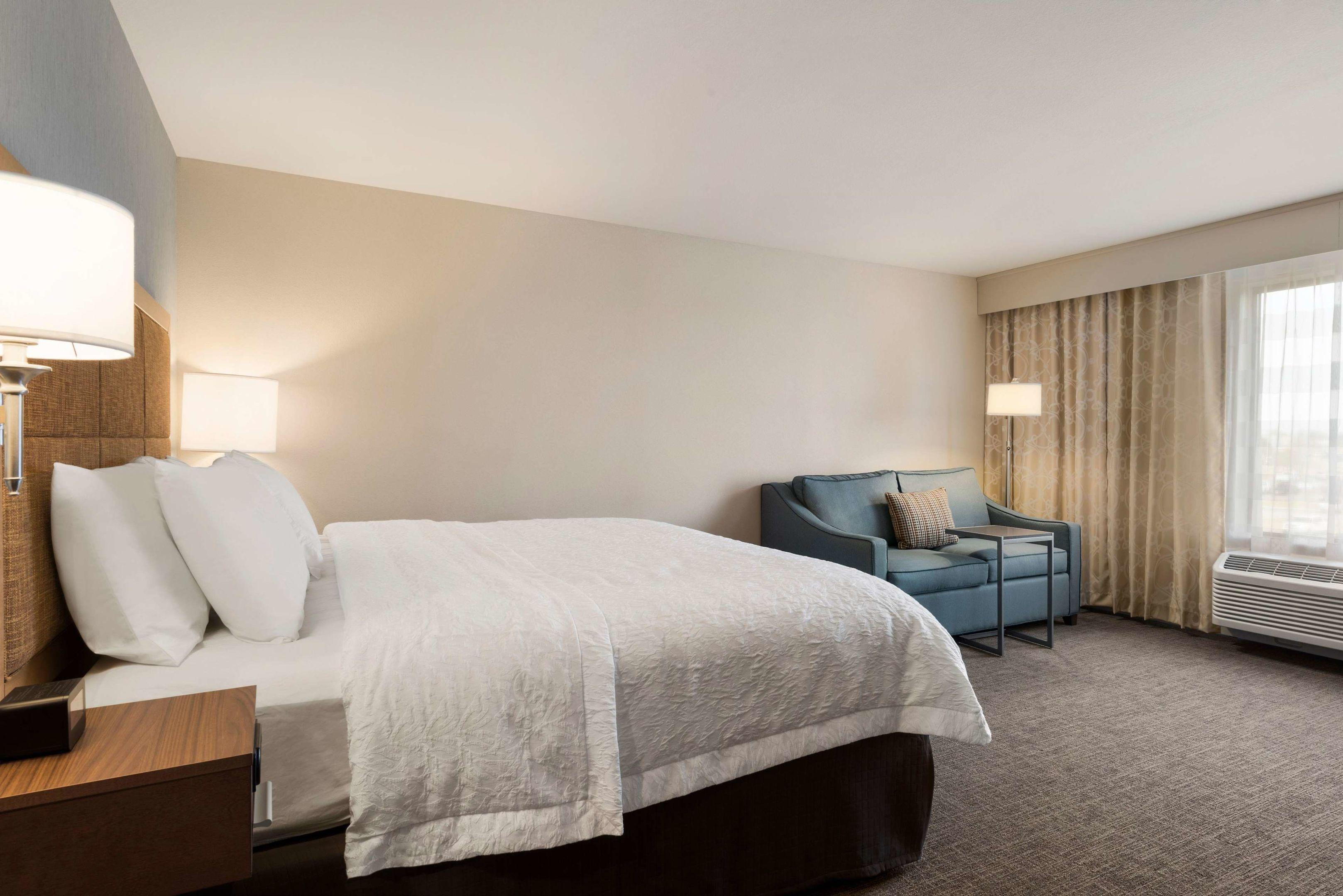 Hampton Inn Lincoln Airport — photo 4