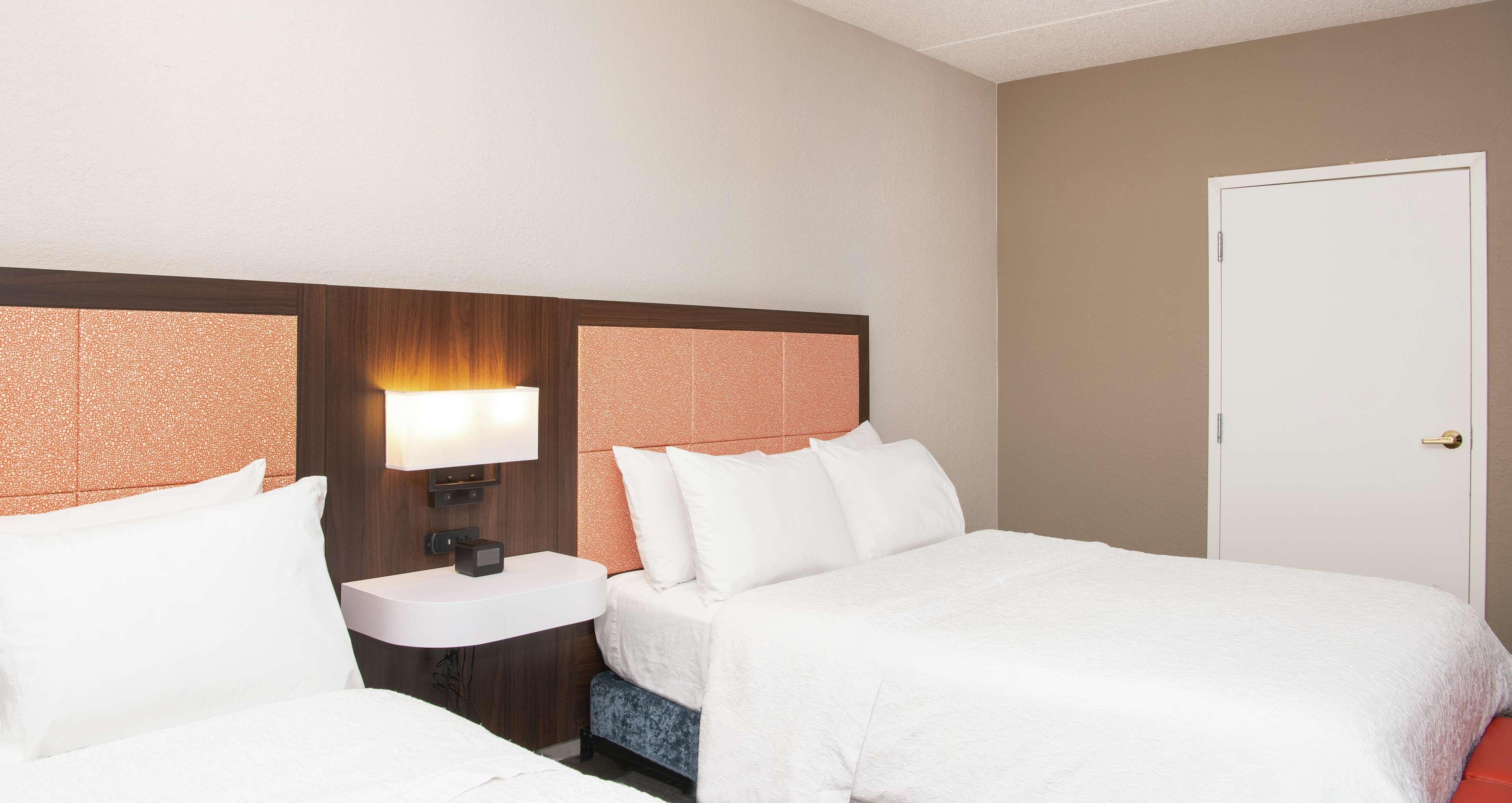 Hampton Inn Erie-South — photo 5