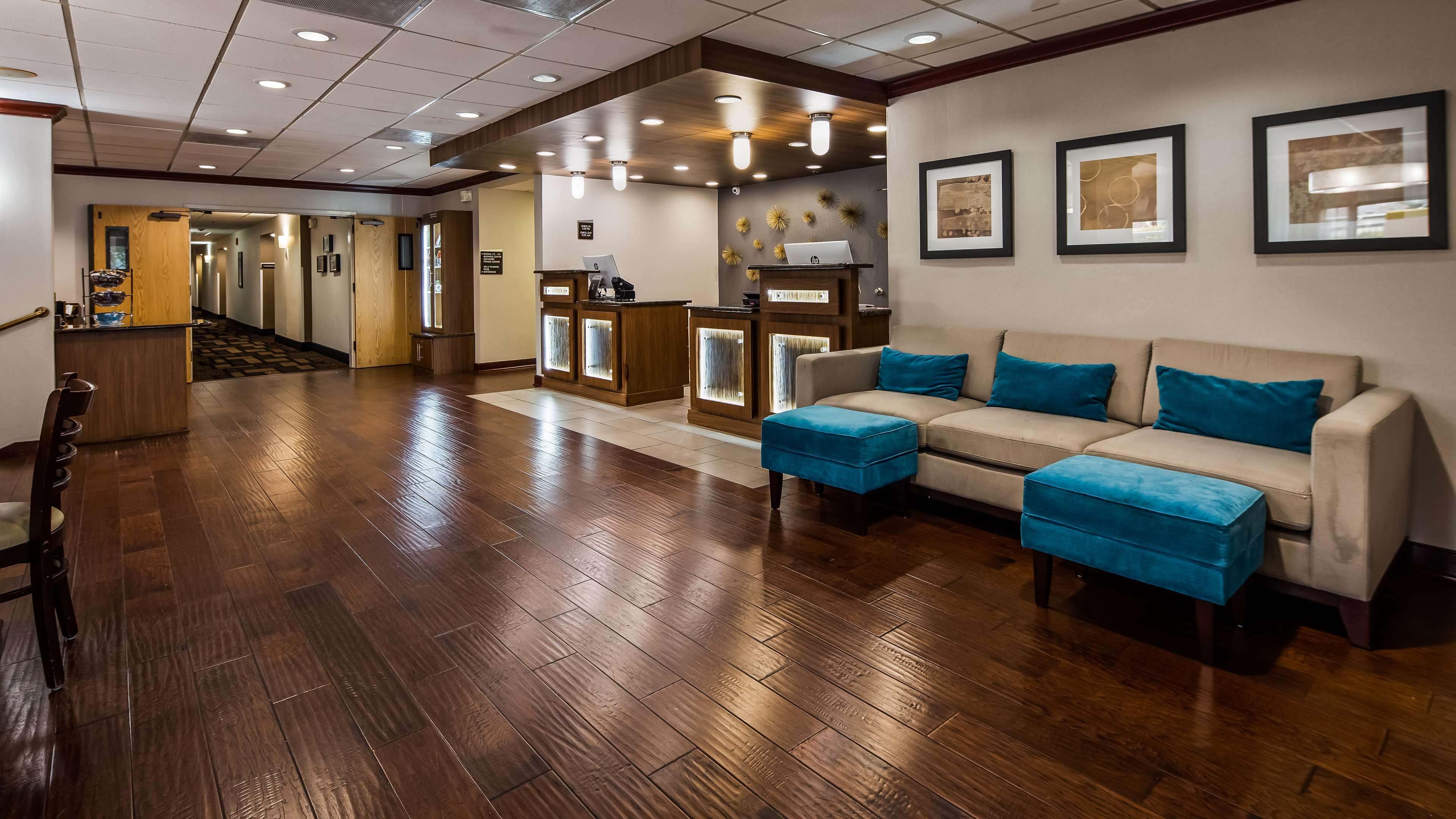 Best Western Plus Medical Center South — photo 4