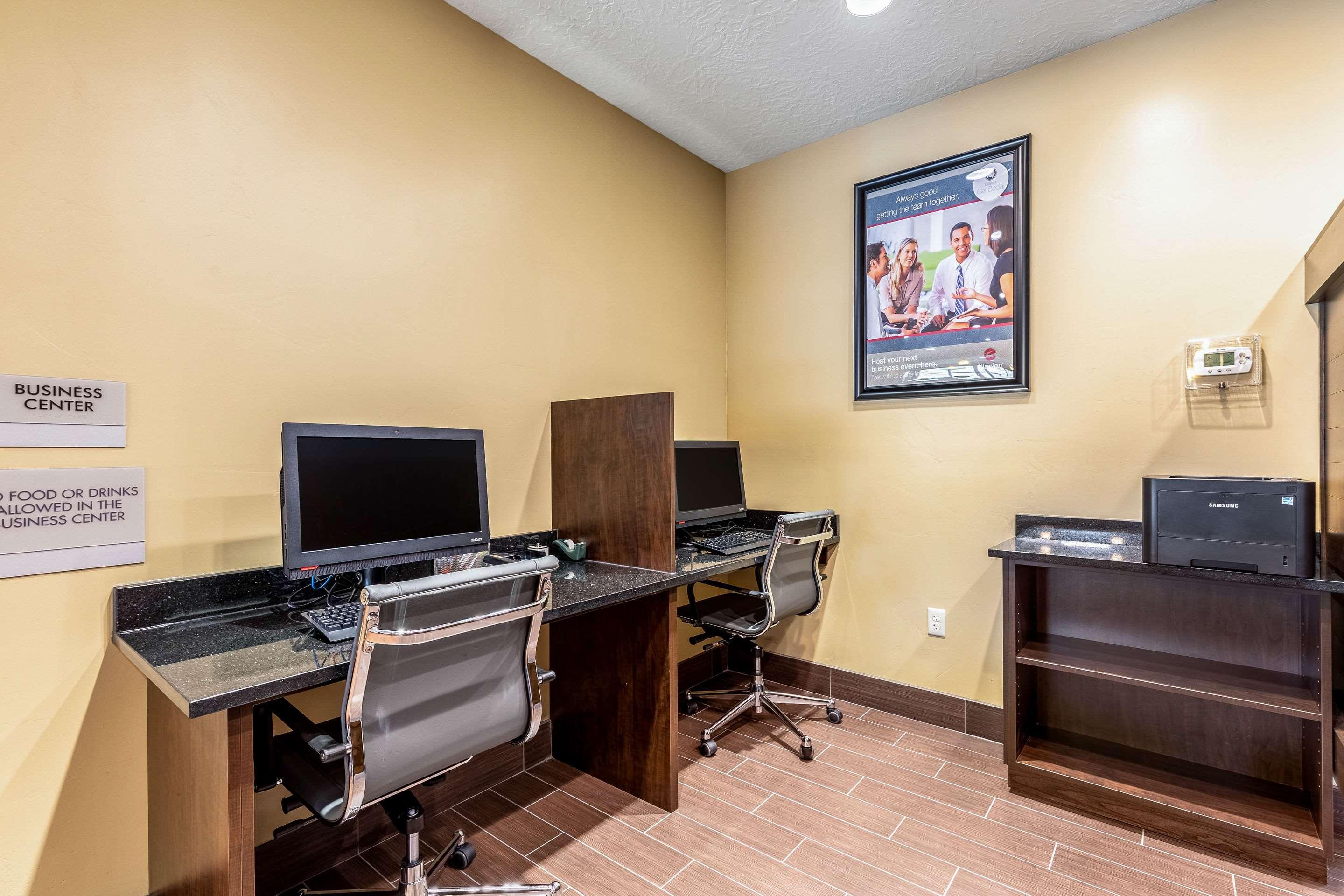 Clarion Inn & Suites Hurricane Zion Park Area — photo 5