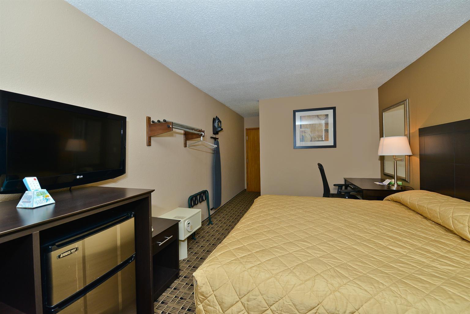 Americas Best Value Inn & Suites — photo 4