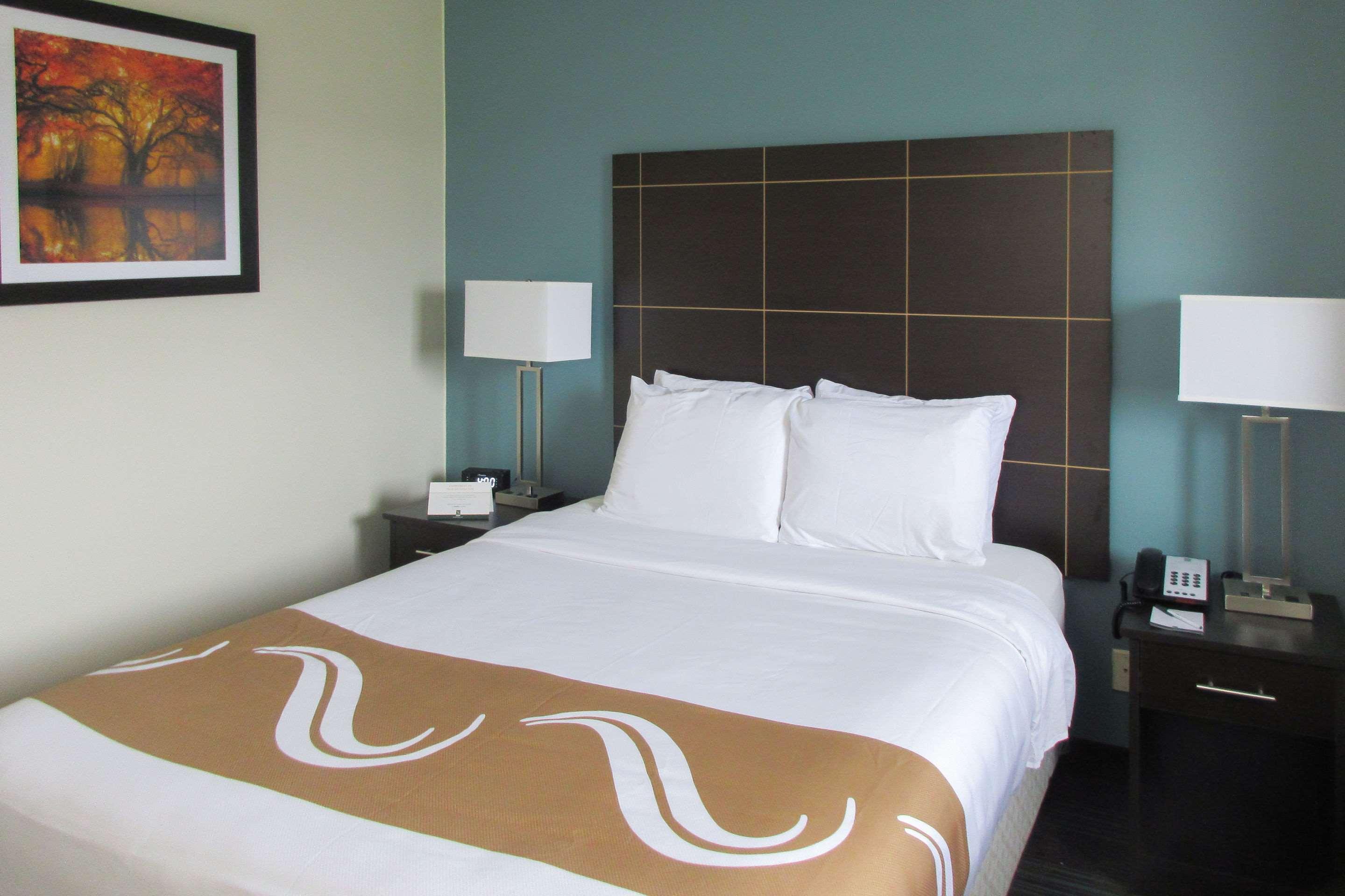 Mount Pleasant Inn and Suites — photo 3