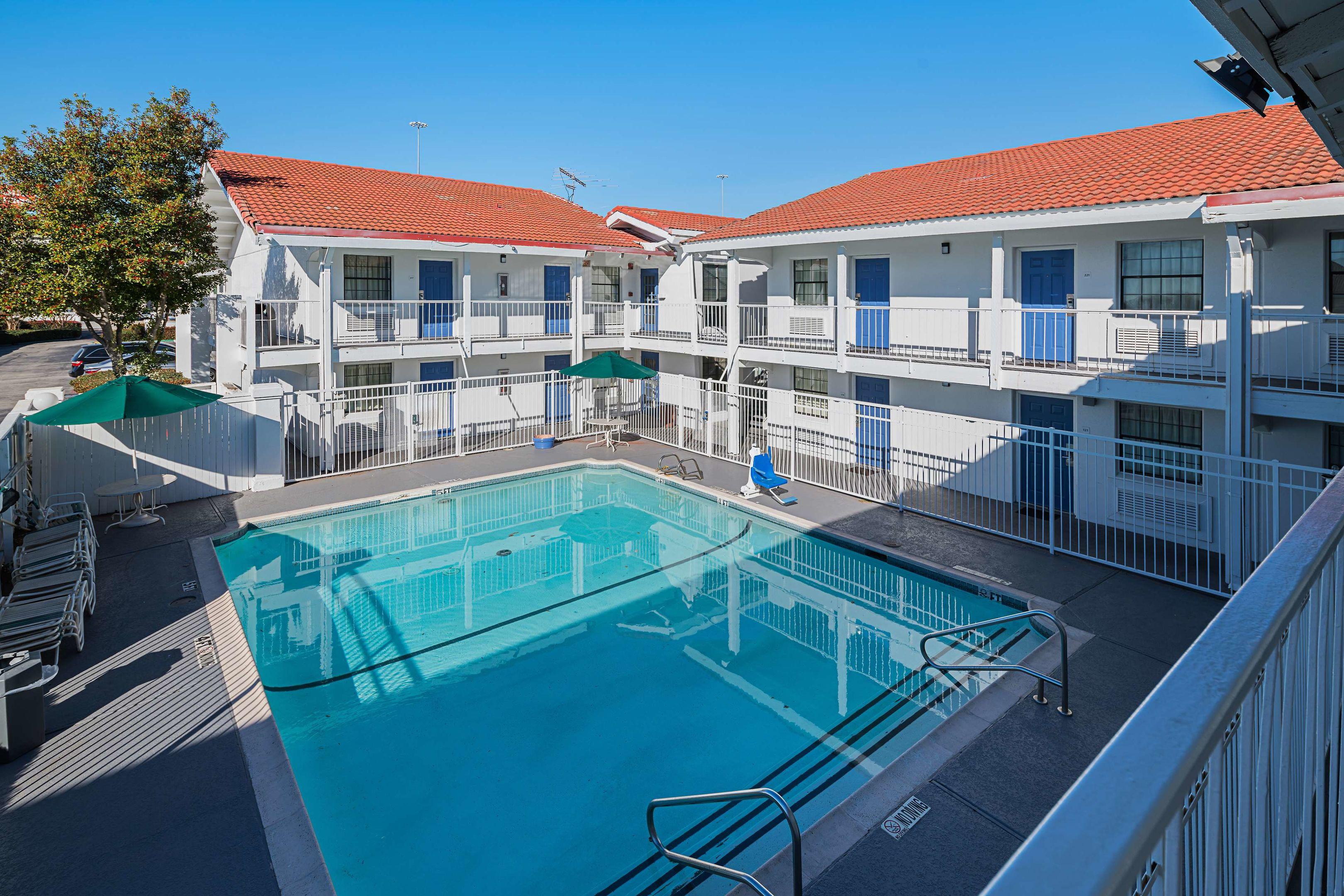Motel 6 Grand Prairie - Interstate 30 — photo 3