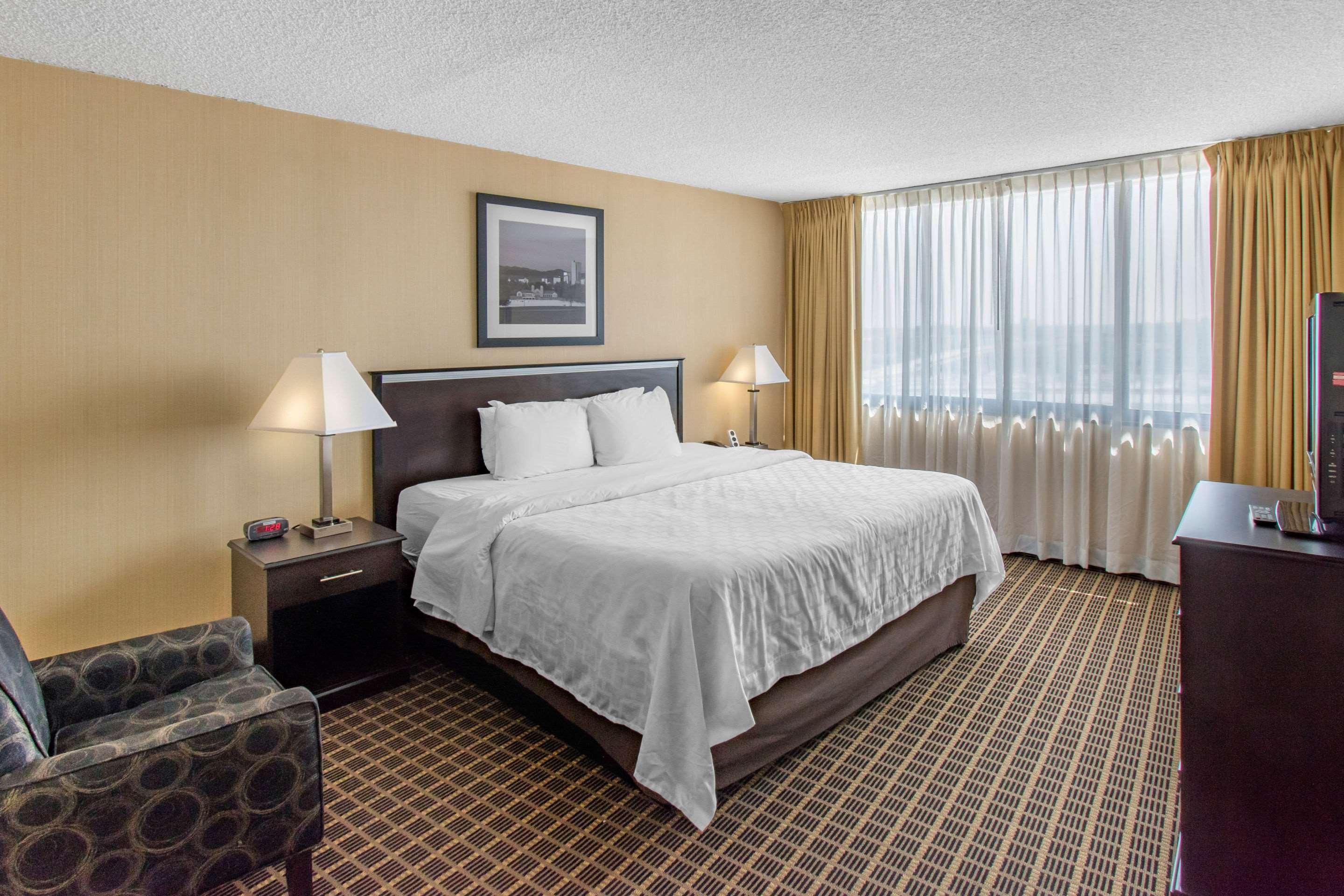 Clarion Hotel Denver Central — photo 5