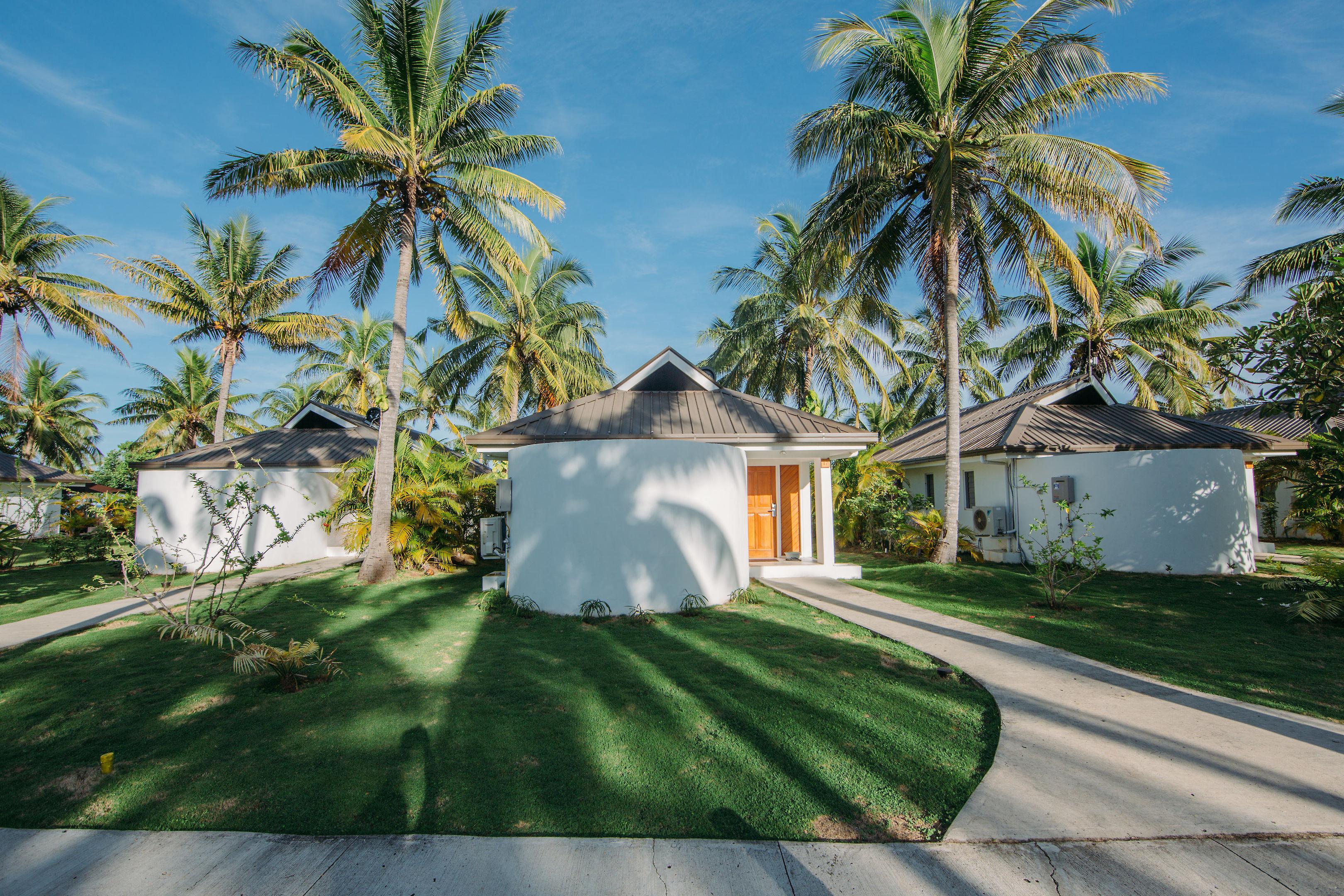 Lomani Island Resort — photo 1