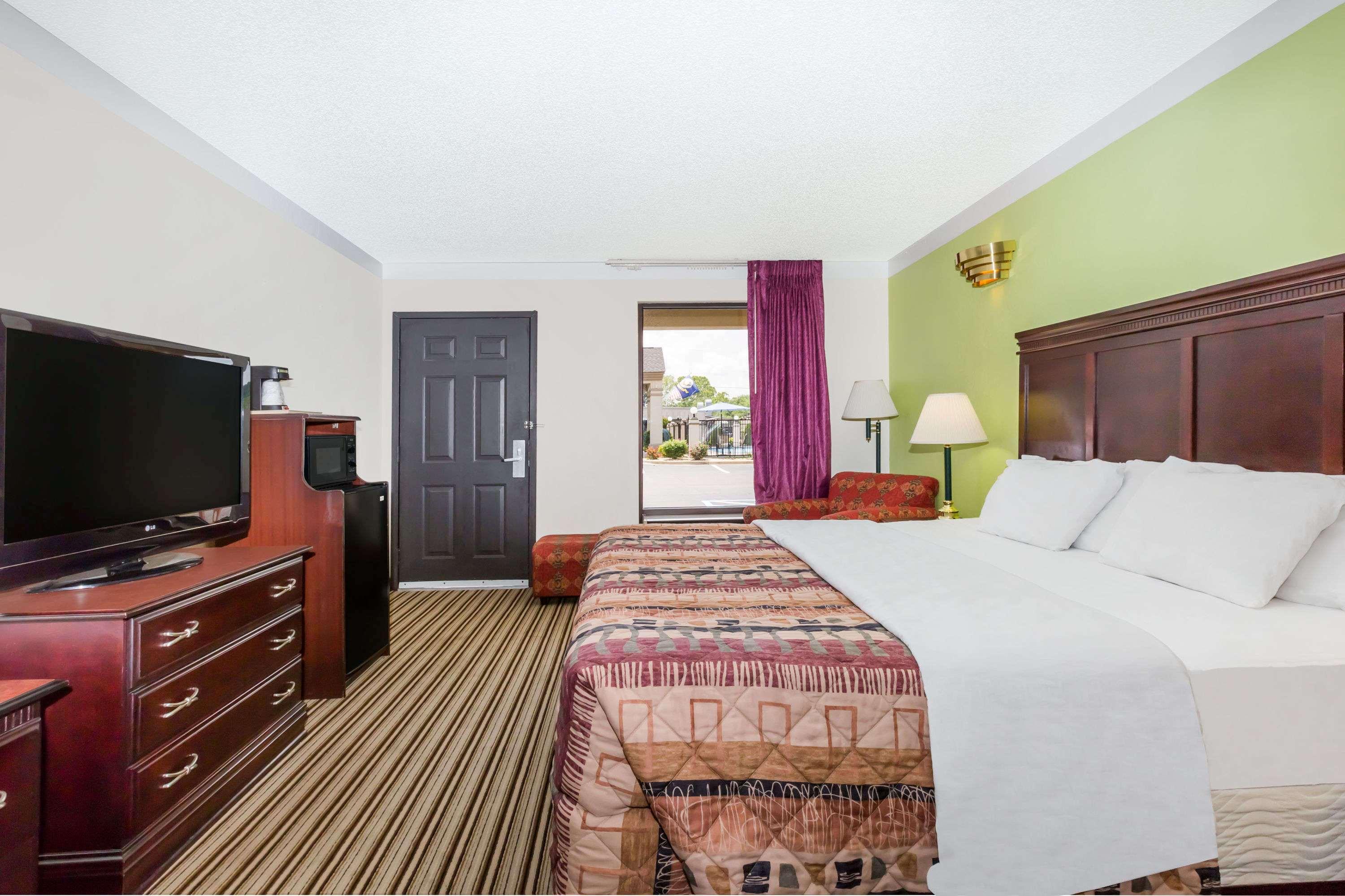 Days Inn - Oneonta — photo 4