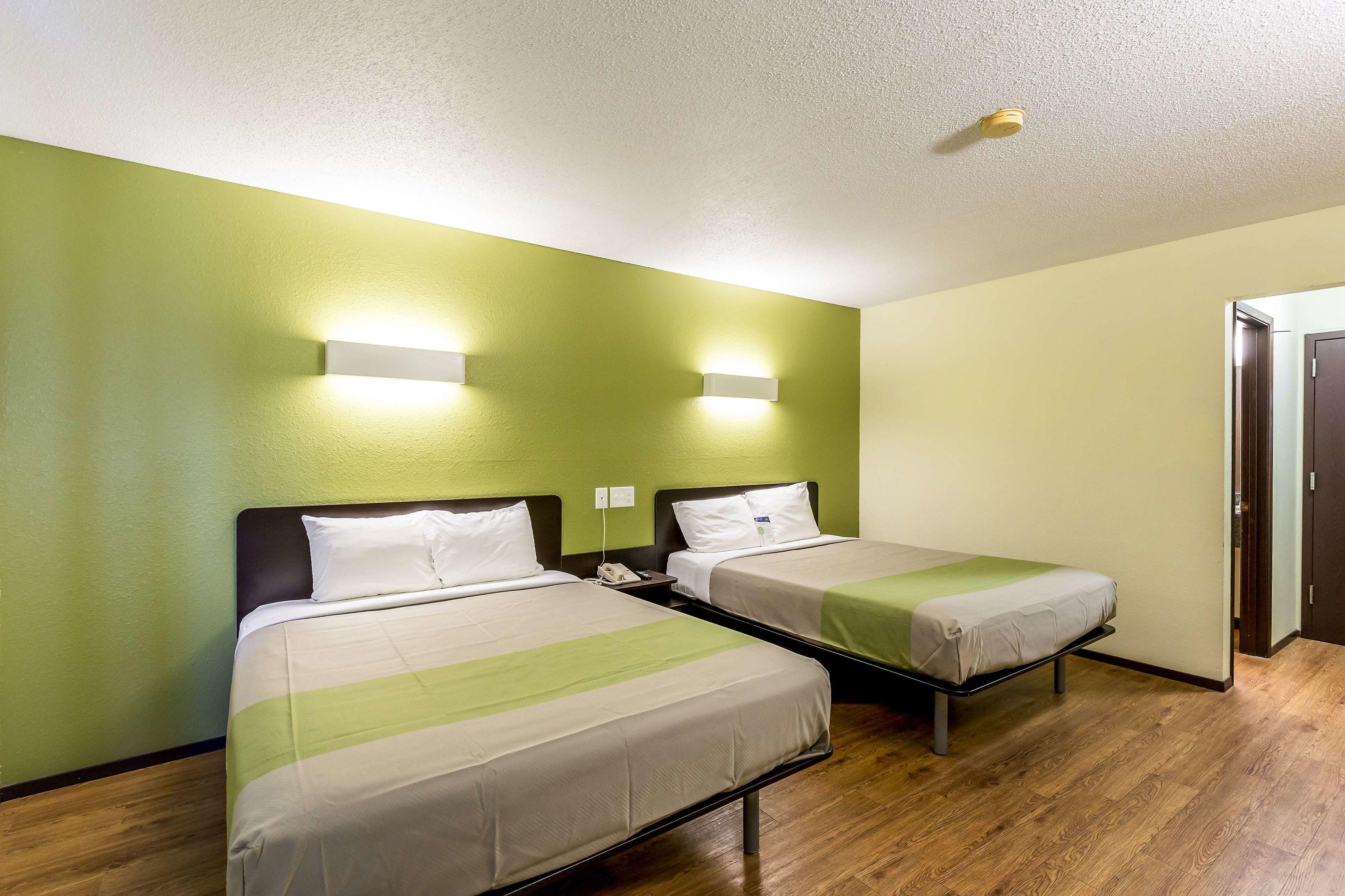 Motel 6 Troy — photo 5
