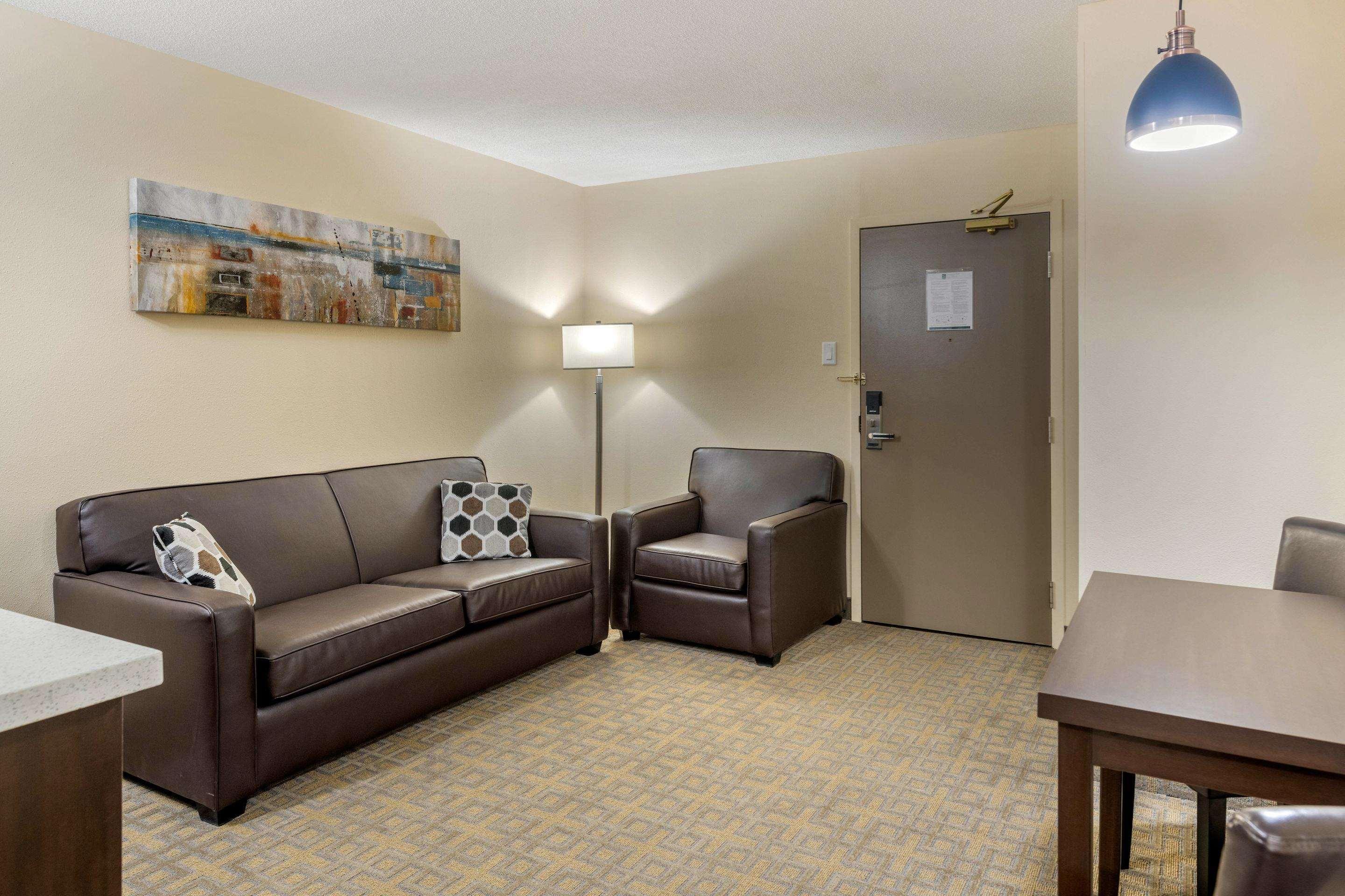 Quality Inn & Suites — photo 4