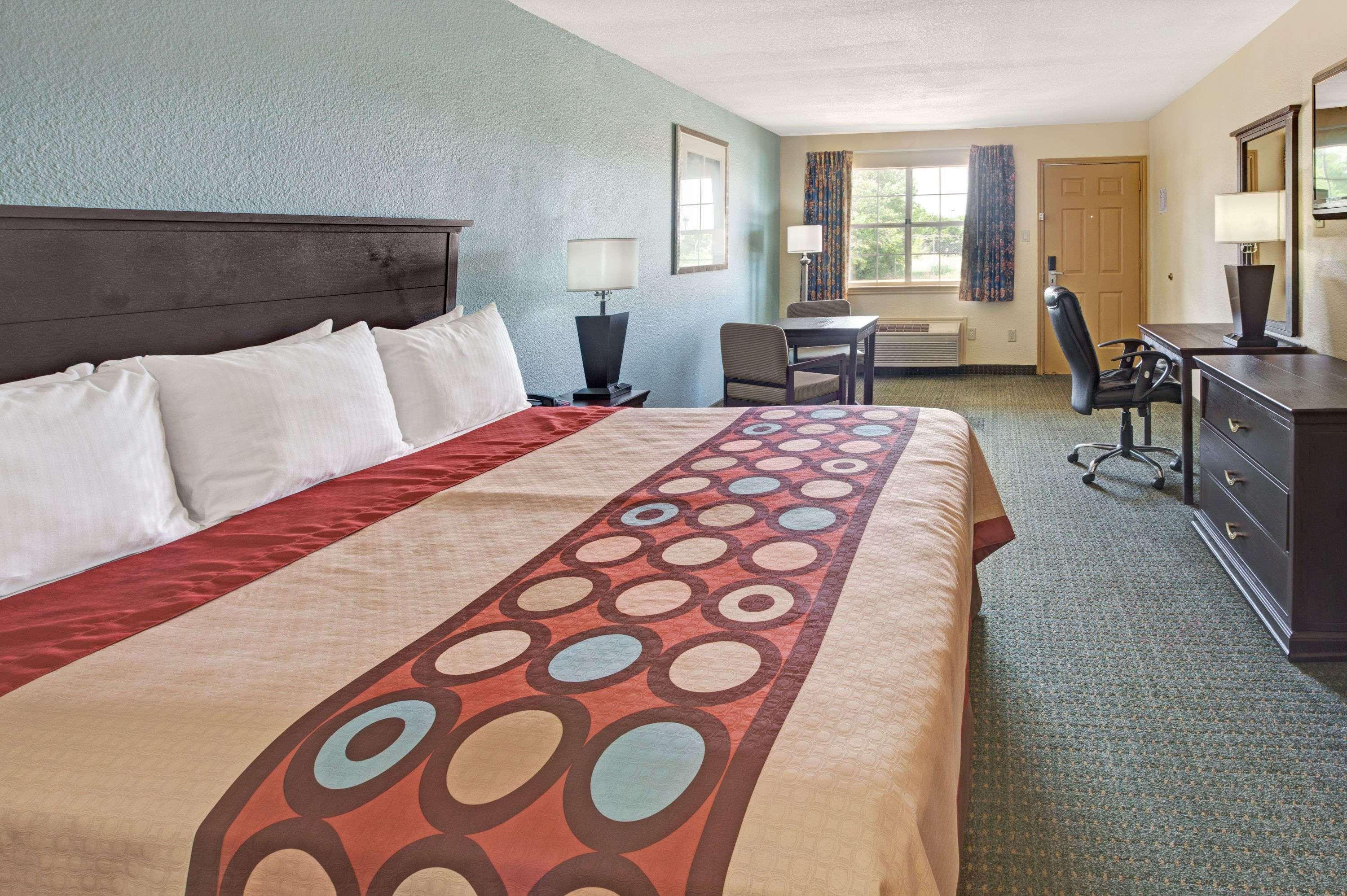 Super 8 Dallas East Near Fair Park Downtown — photo 4
