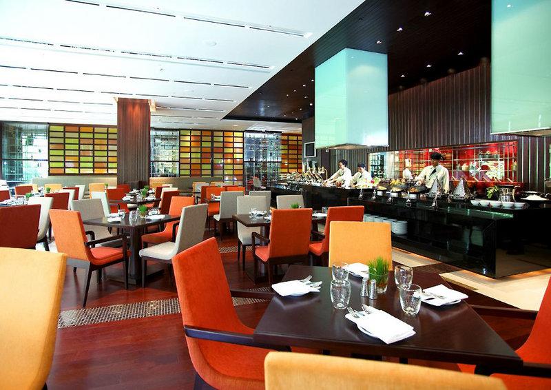 Holiday Inn Bangkok Silom — photo 4