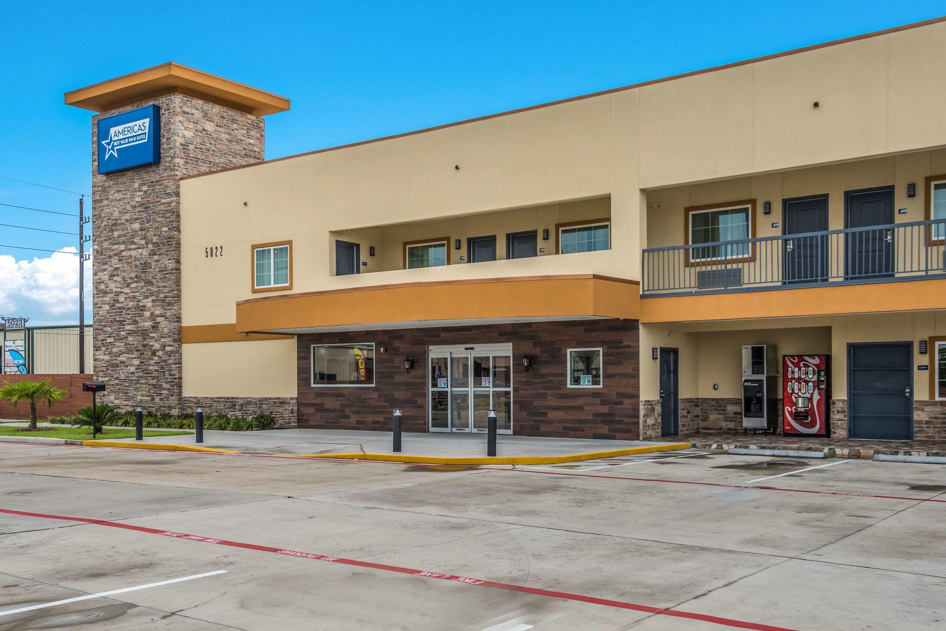 Americas Best Value Inn & Suites Houston at Hwy 6