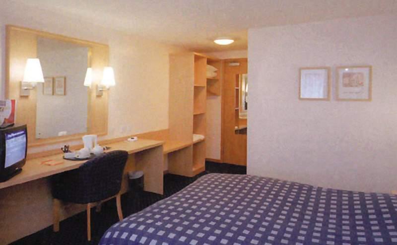 Travelodge Belfast Central — photo 4