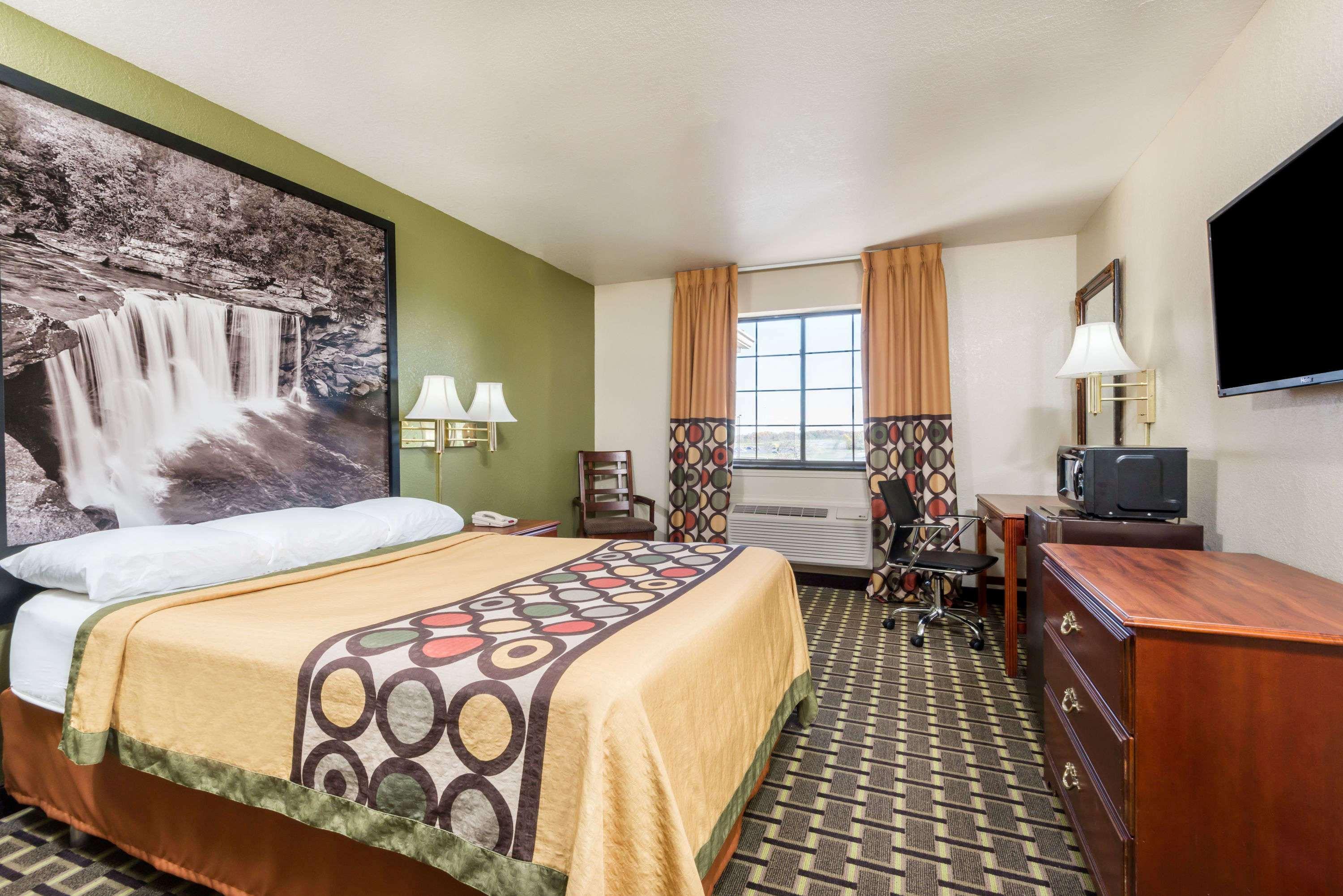 Super 8 by Wyndham Madison/Hanover Area — photo 3