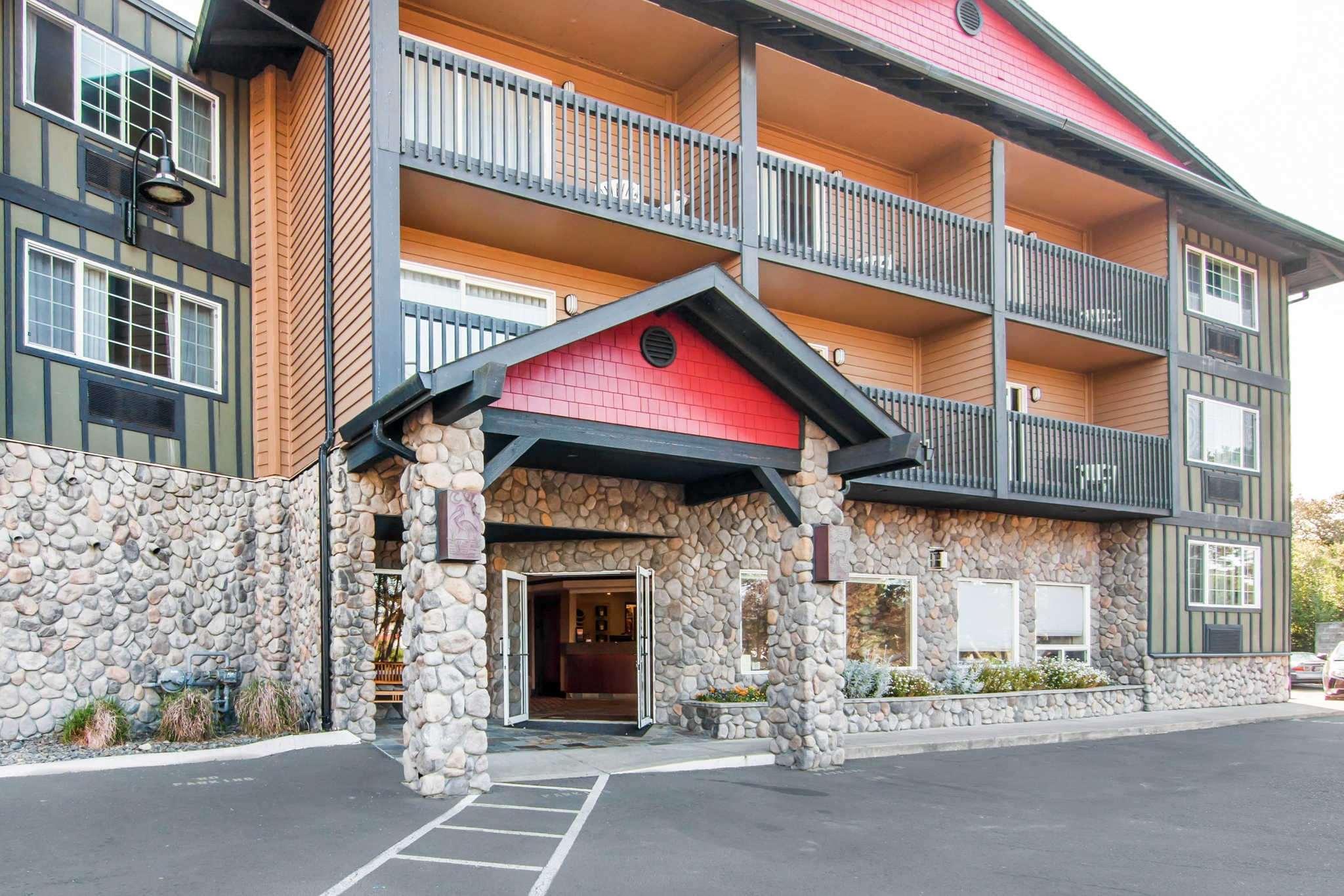 Comfort Inn & Suites — photo 4