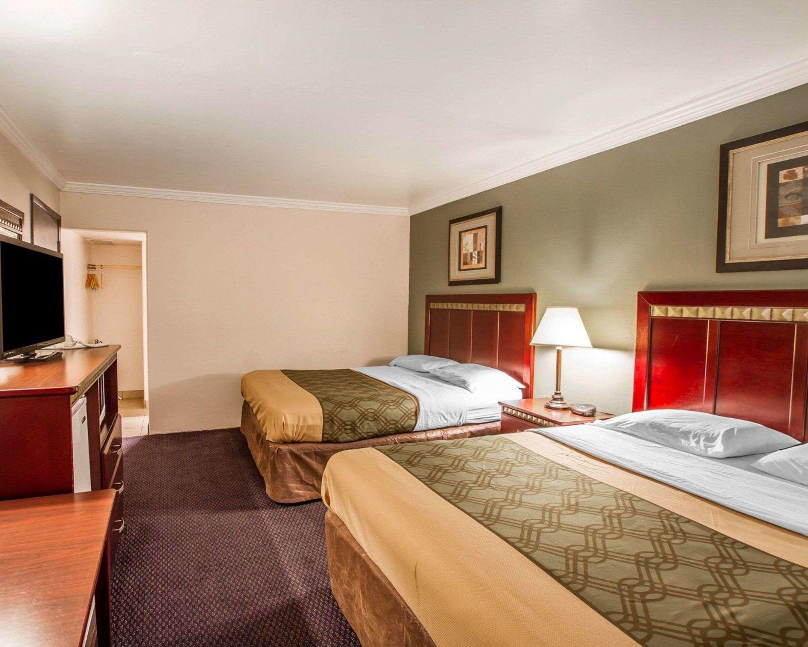 Rodeway Inn — photo 5