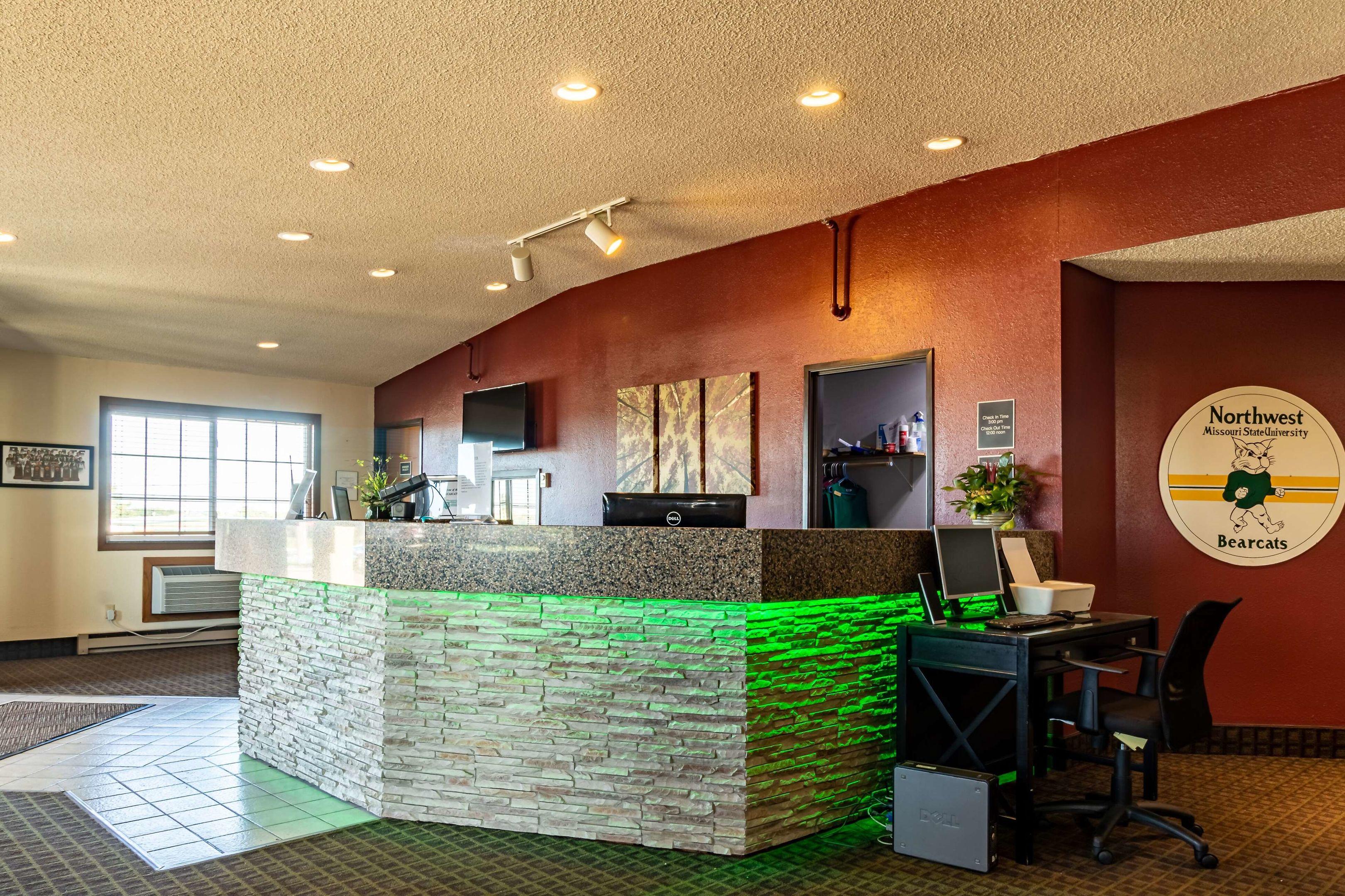 Bearcat Inn And Suites — photo 4
