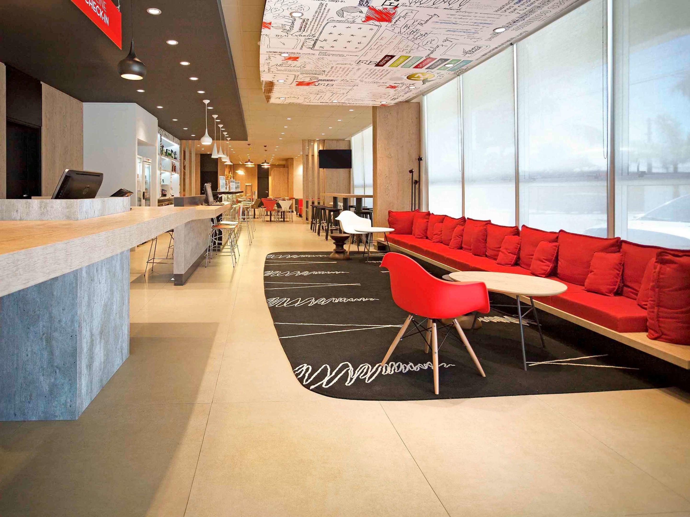 ibis Paranagua — photo 4