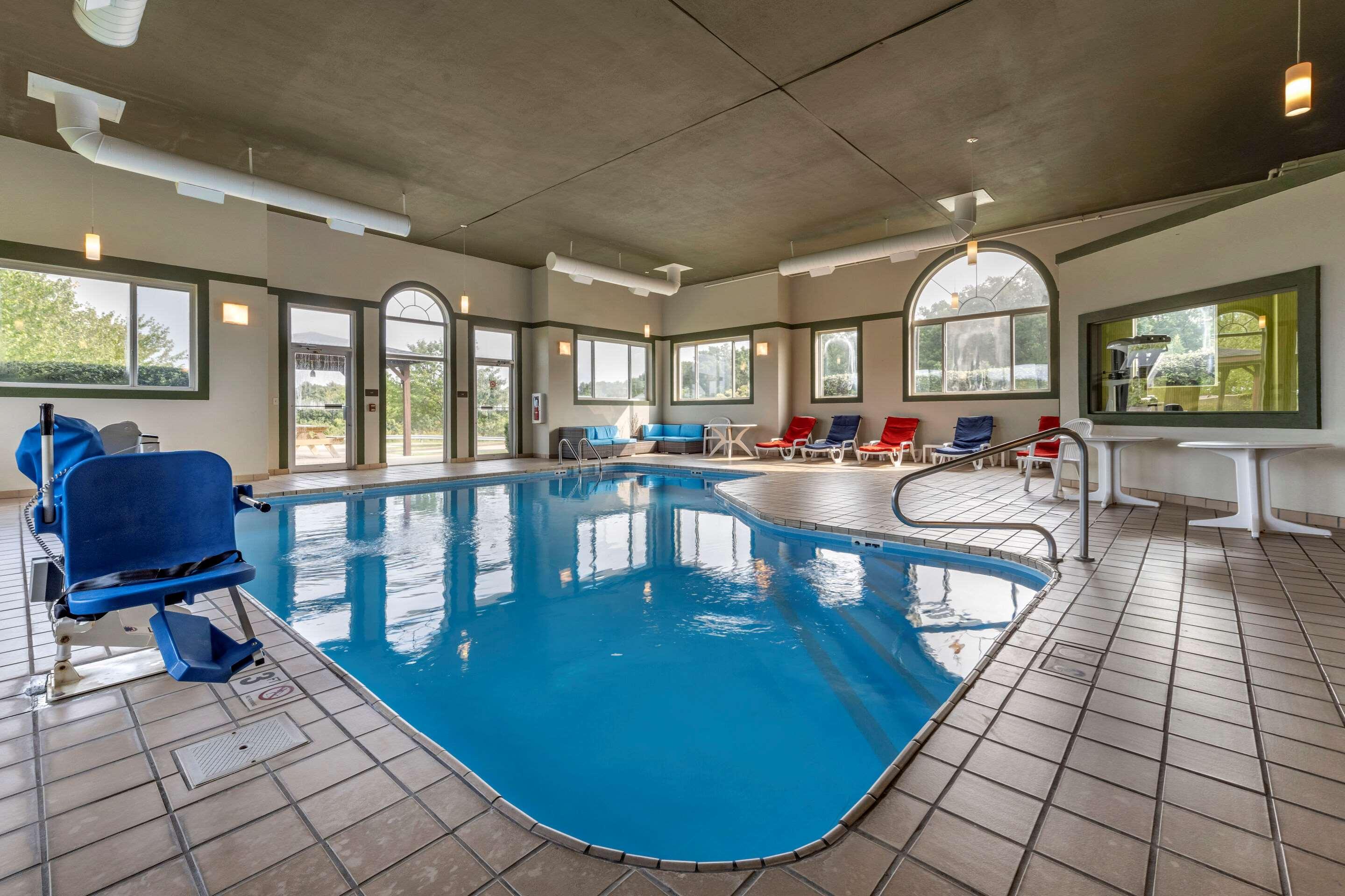 Comfort Inn Butler — photo 4