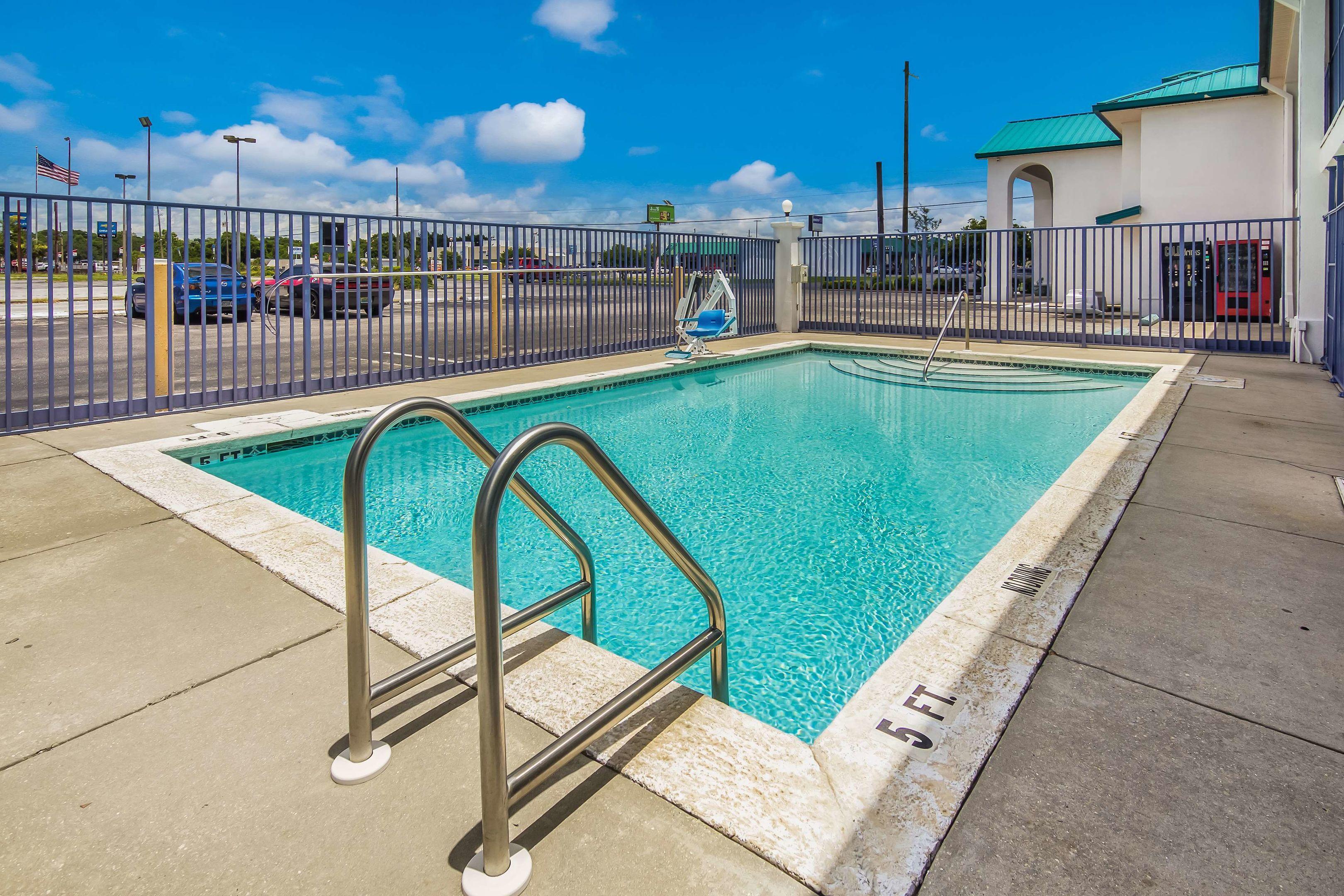 Motel 6 Pensacola-Nas — photo 4