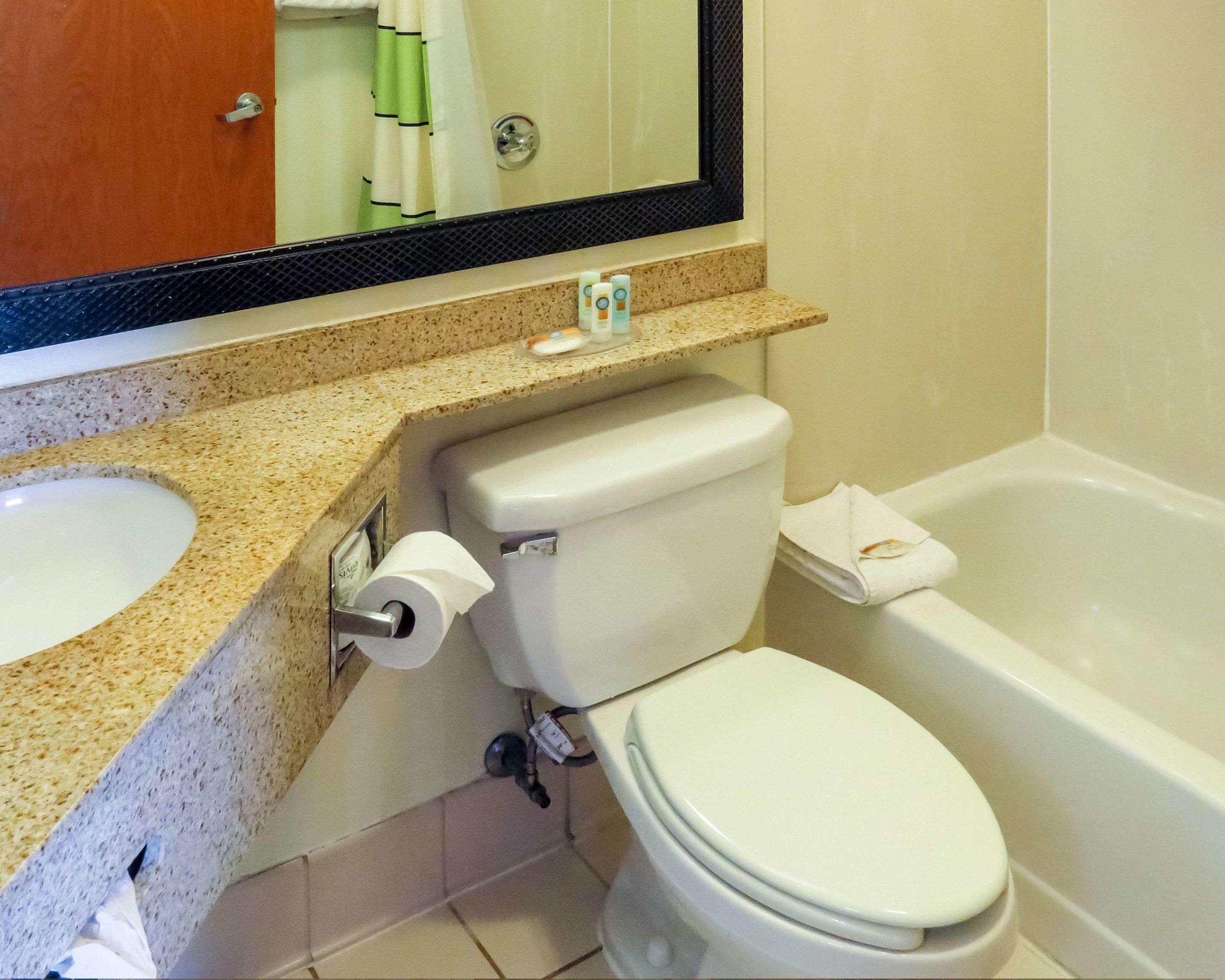 Quality Inn Cranberry Township — photo 5