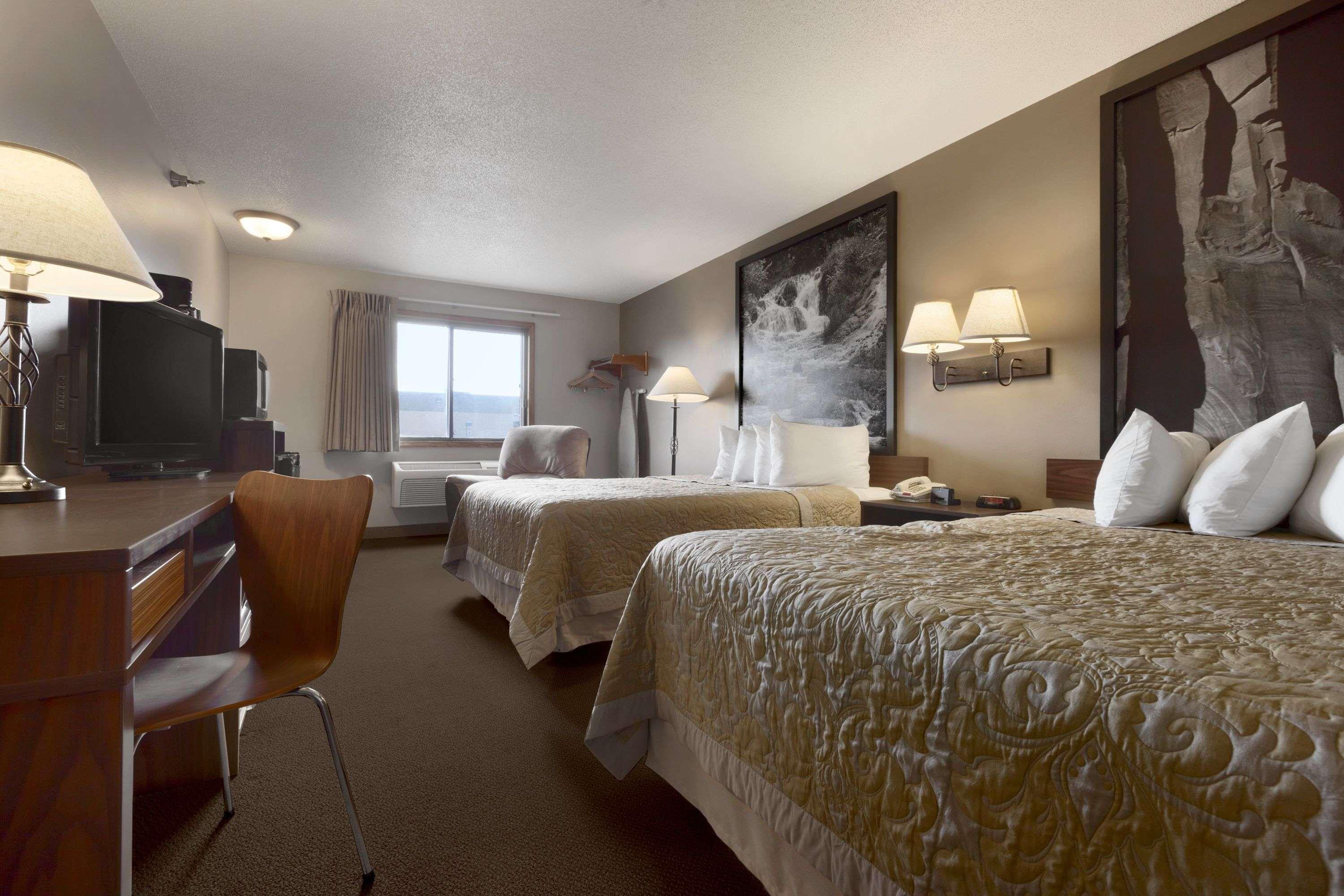 Super 8 by Wyndham Sioux Falls 41st Street — photo 4
