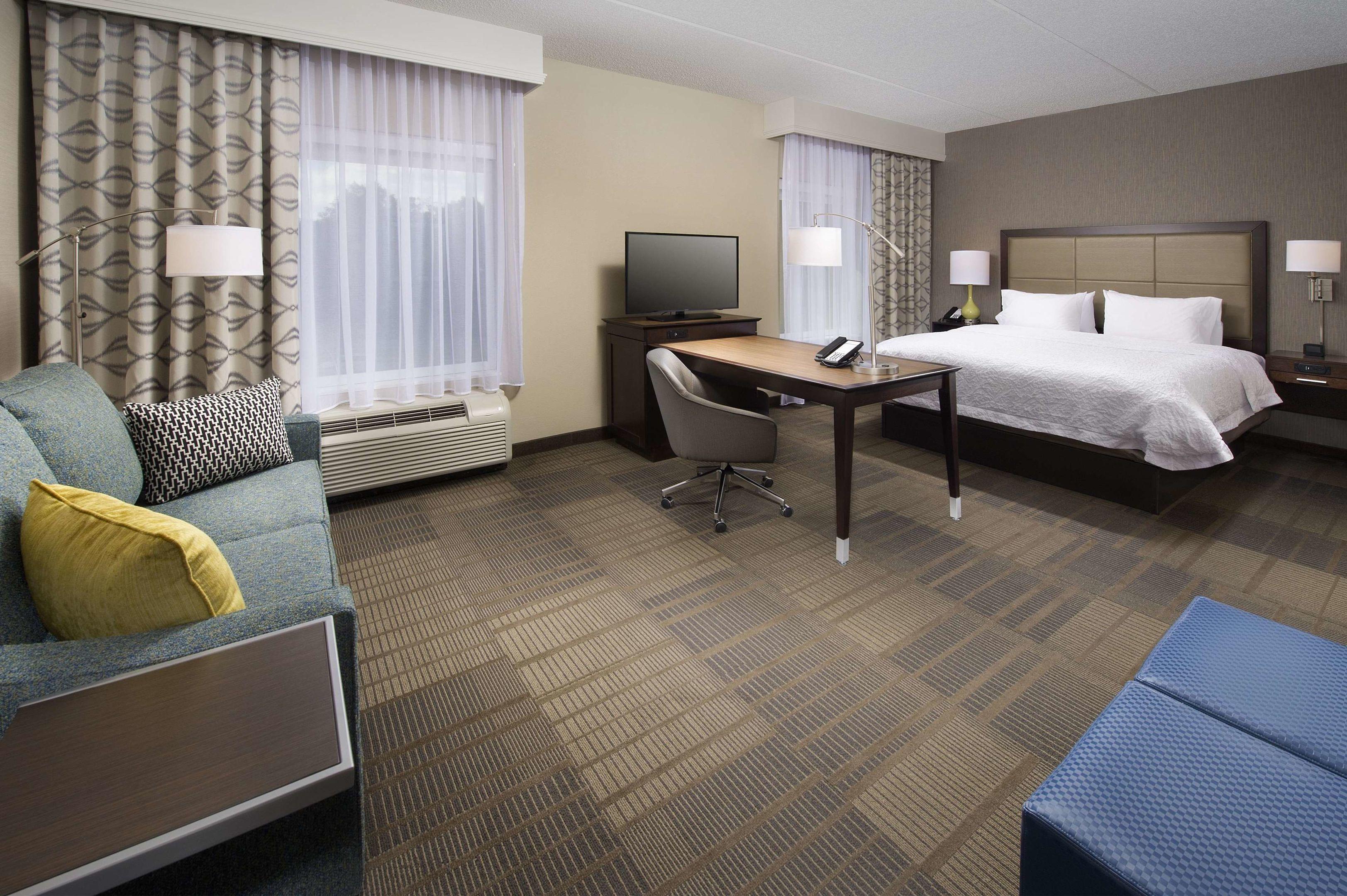 Hampton Inn & Suites Falls Church — photo 5