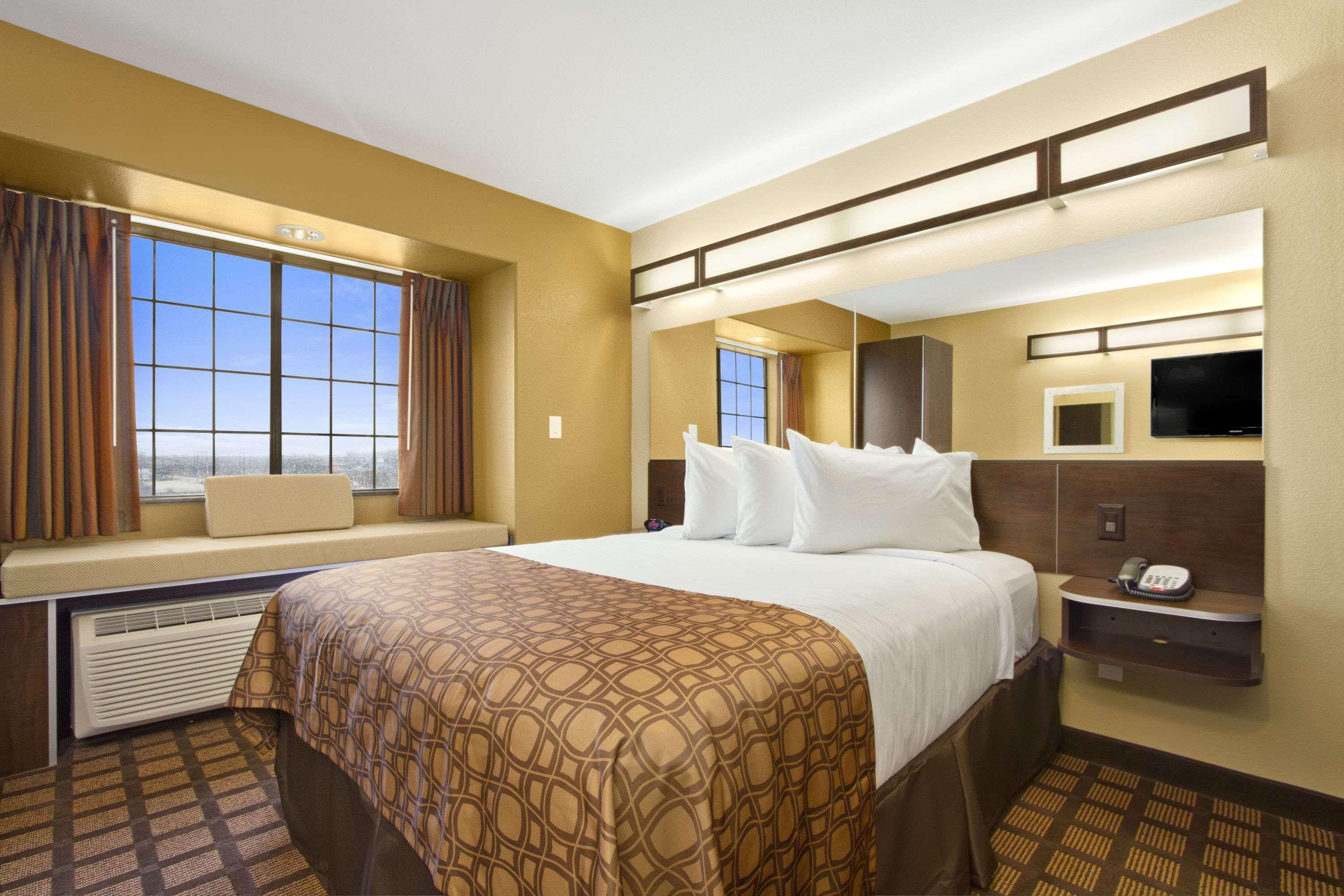 Microtel Inn & Suites by Wyndham Round Rock — photo 5