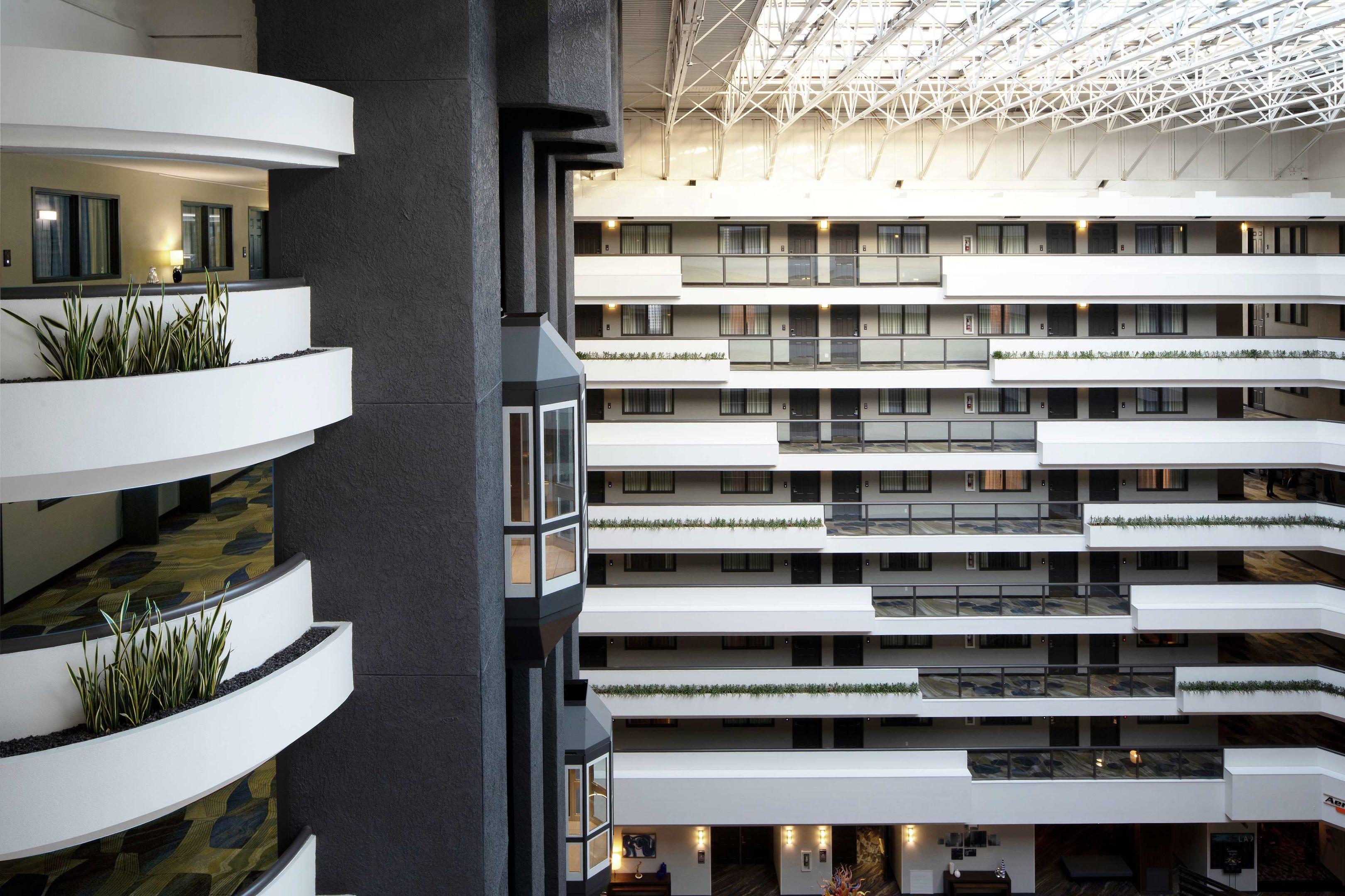 Embassy Suites by Hilton LAX North hotel — photo 4