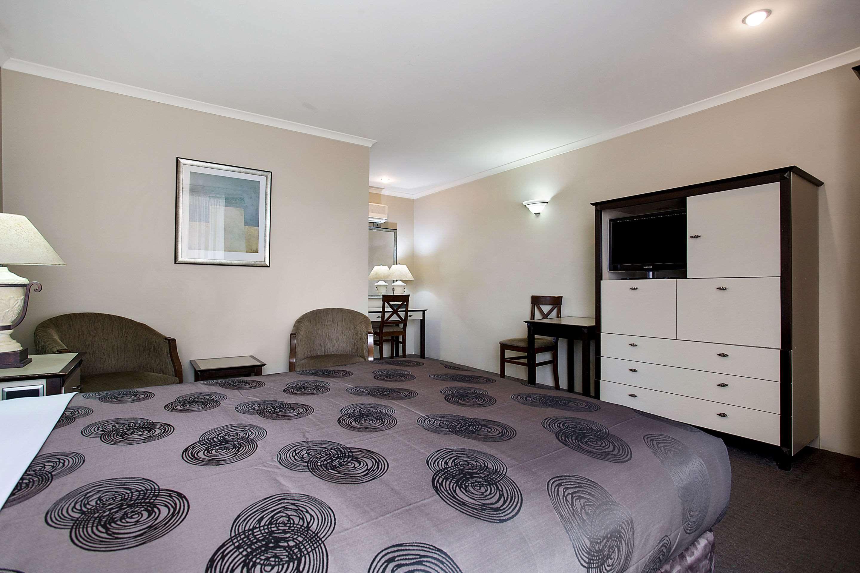 Comfort Inn On Raglan — photo 3
