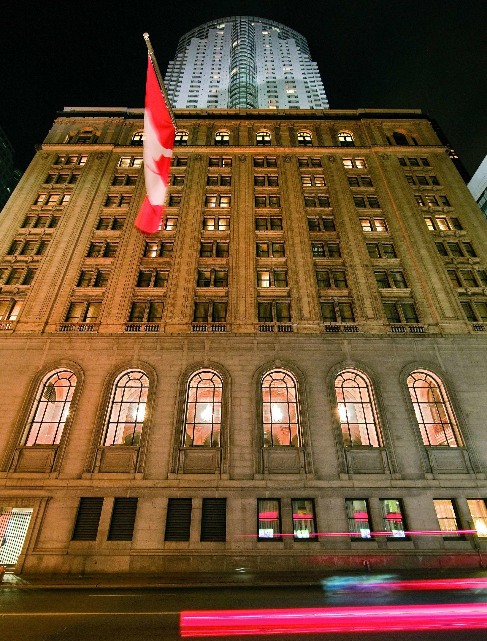 One King West Hotel & Residence — photo 5