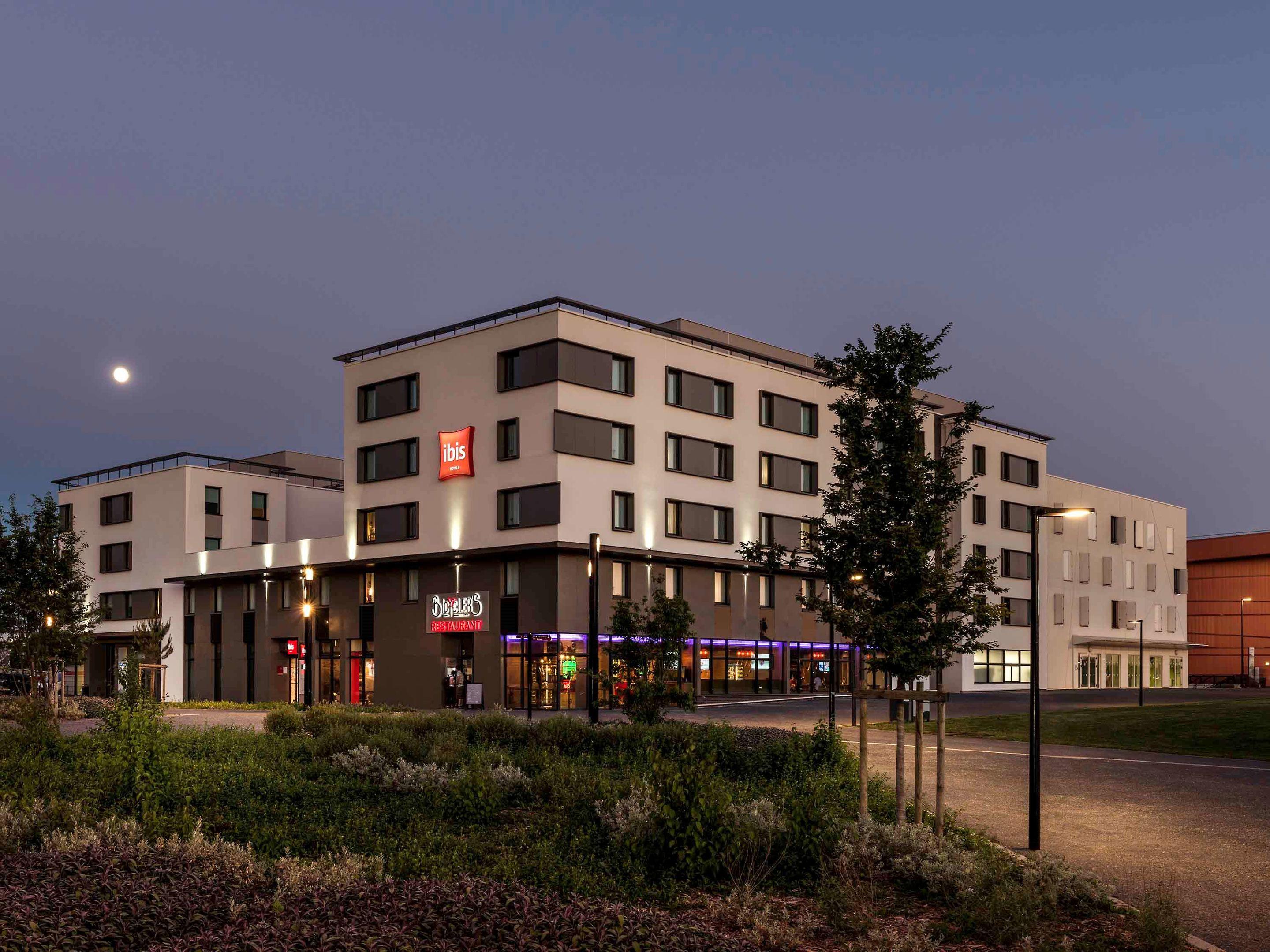 ibis Saint Quentin En Yvelines Velodrome — photo 4