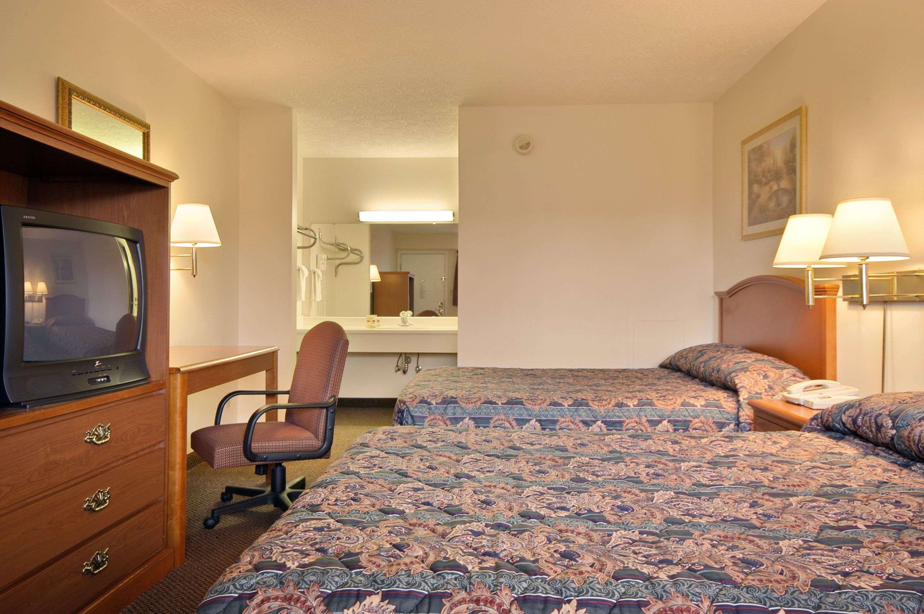 Days Inn Plainfield — photo 3
