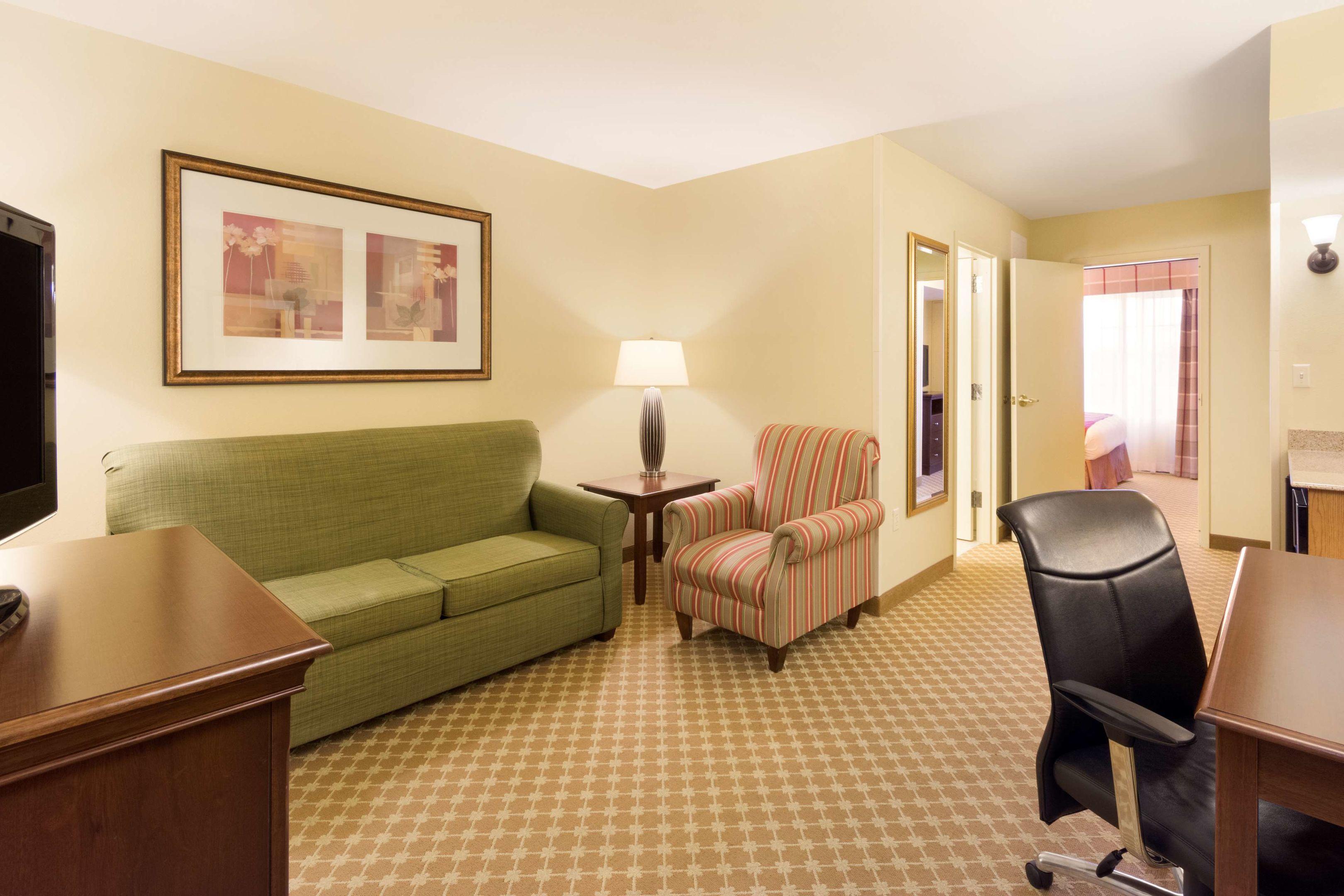 Country Inn & Suites by Radisson, Covington, LA — photo 4