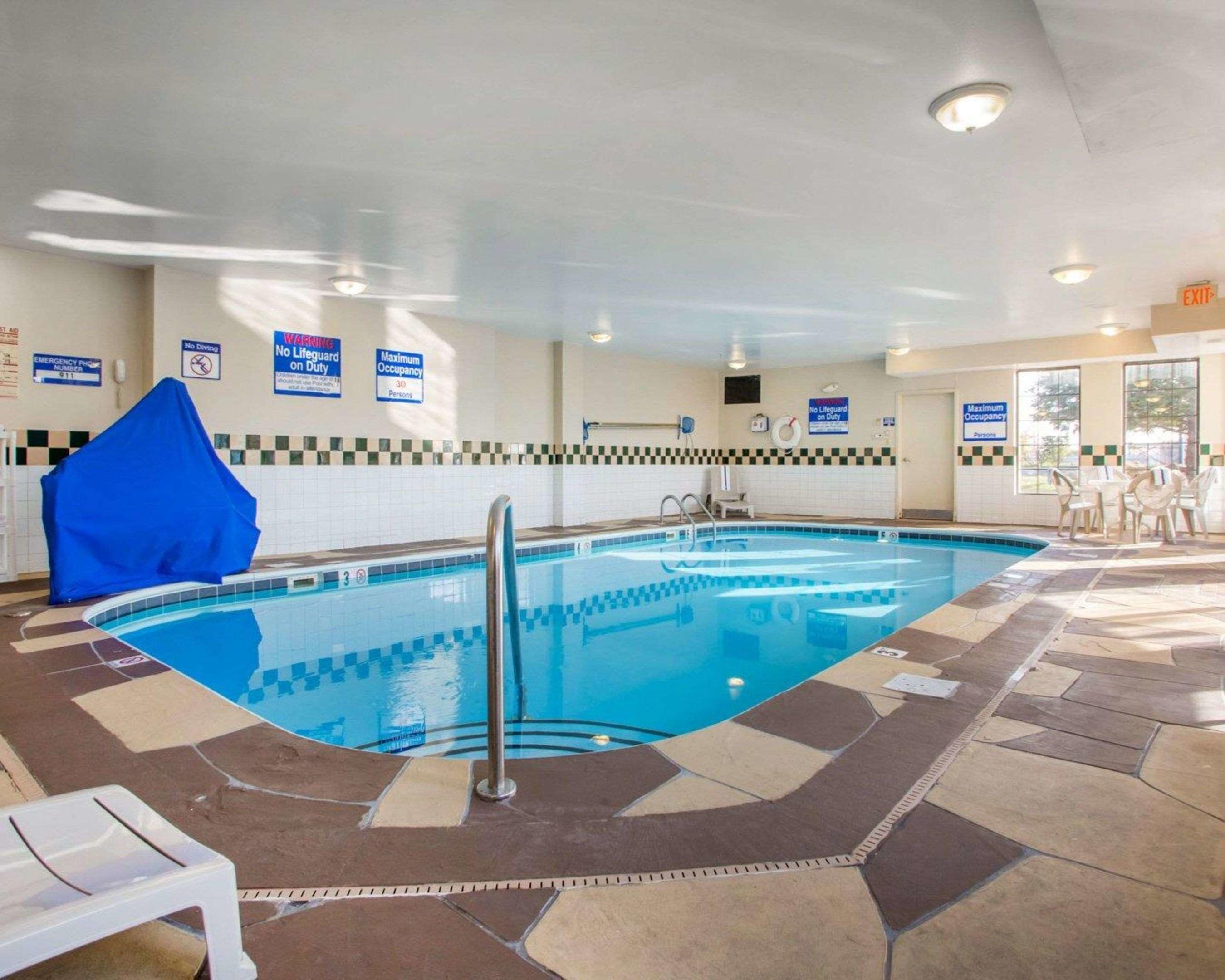 Clarion Inn — photo 4