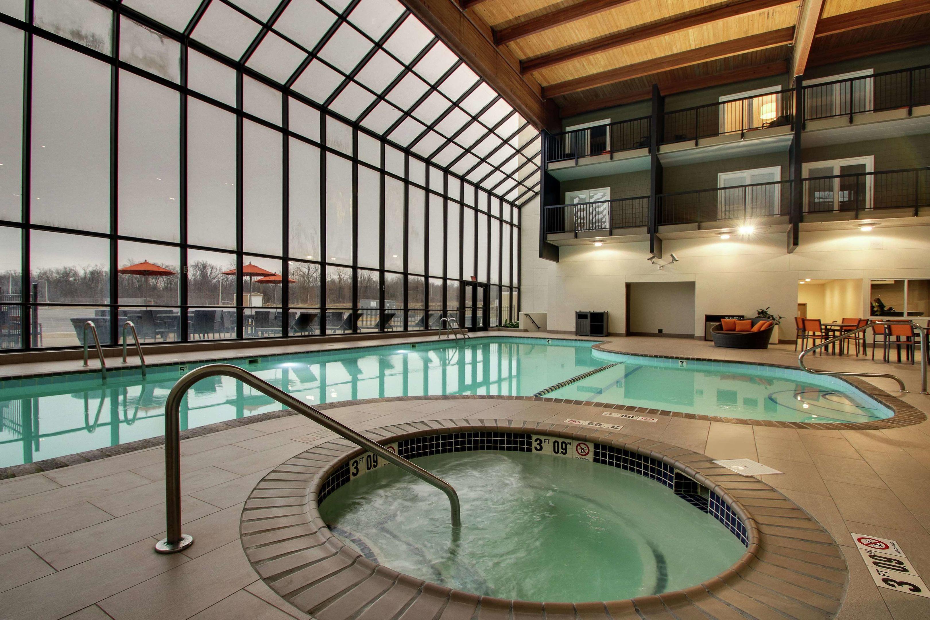 DoubleTree by Hilton Mount Vernon — photo 4