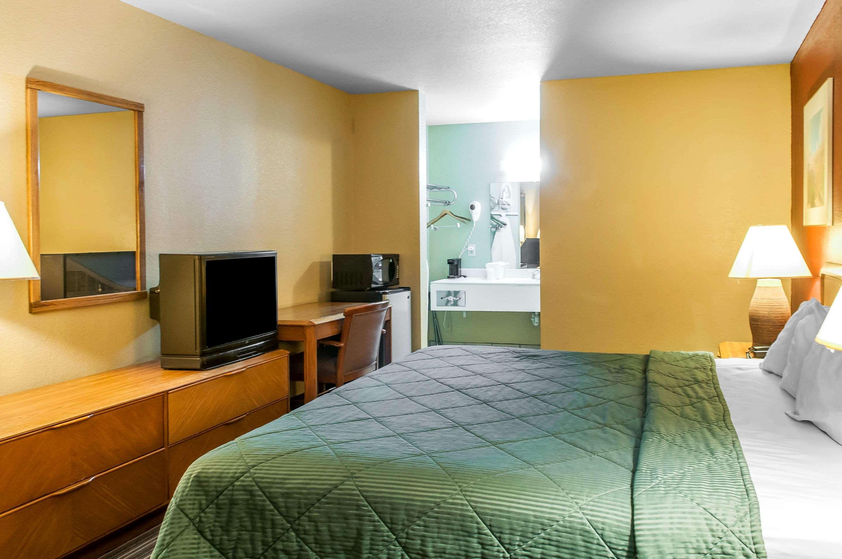 Suburban Extended Stay Hotel East — photo 5
