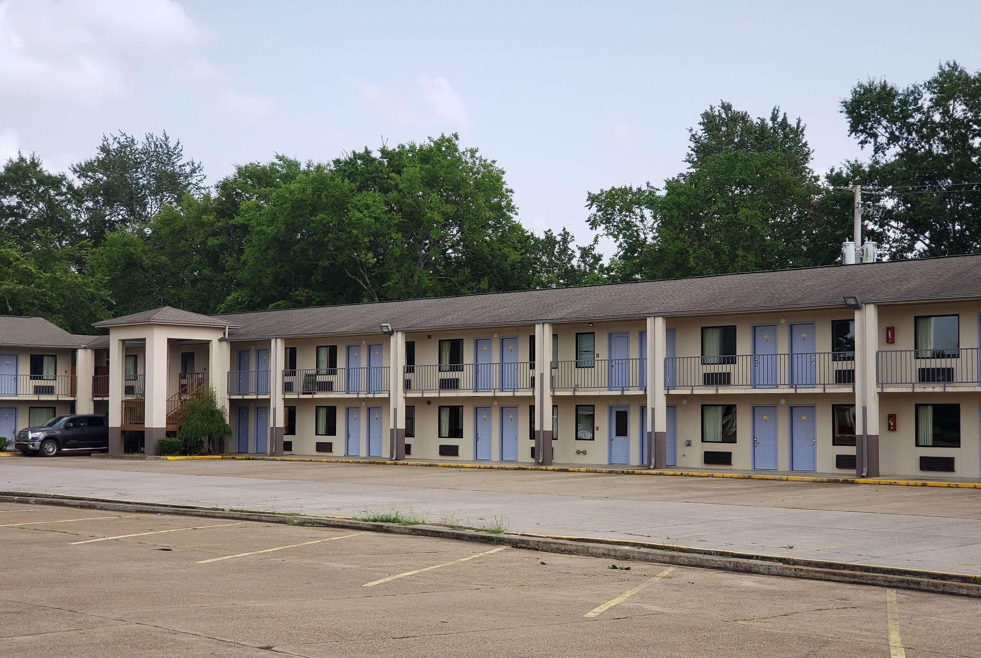 Super 8 by Wyndham Arkadelphia Caddo Valley Area — photo 3