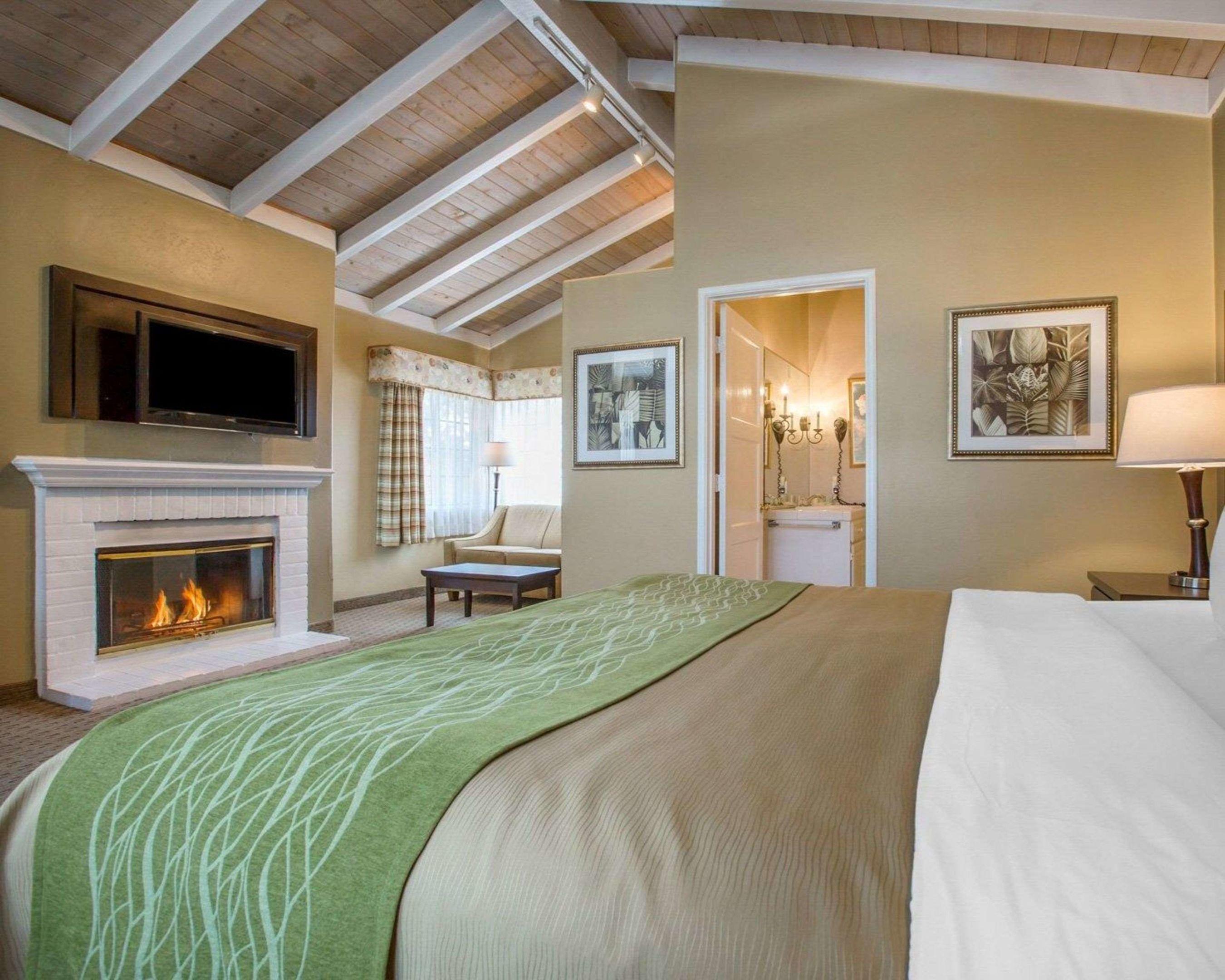 Comfort Inn Carmel By the Sea — photo 5