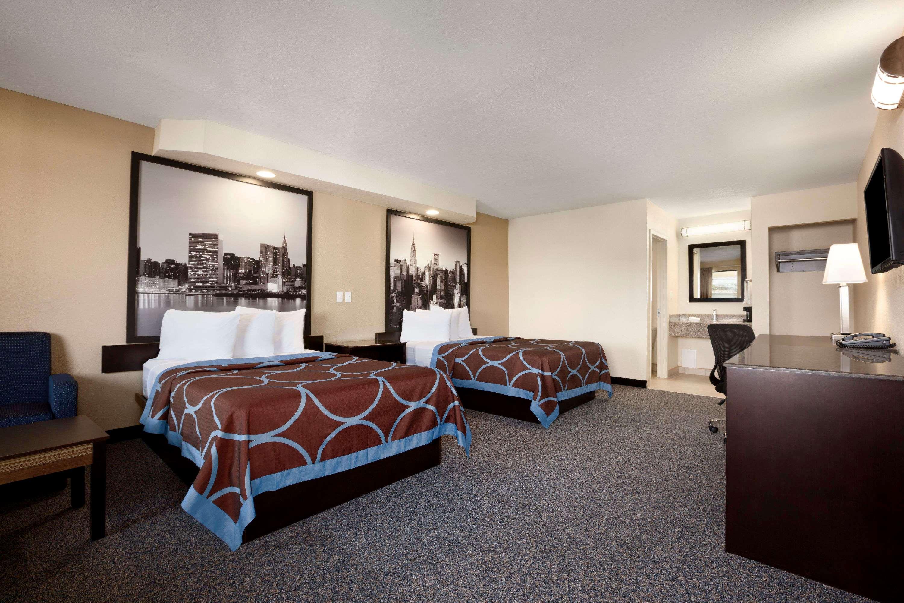 Super 8 by Wyndham Rahway/Newark — photo 5