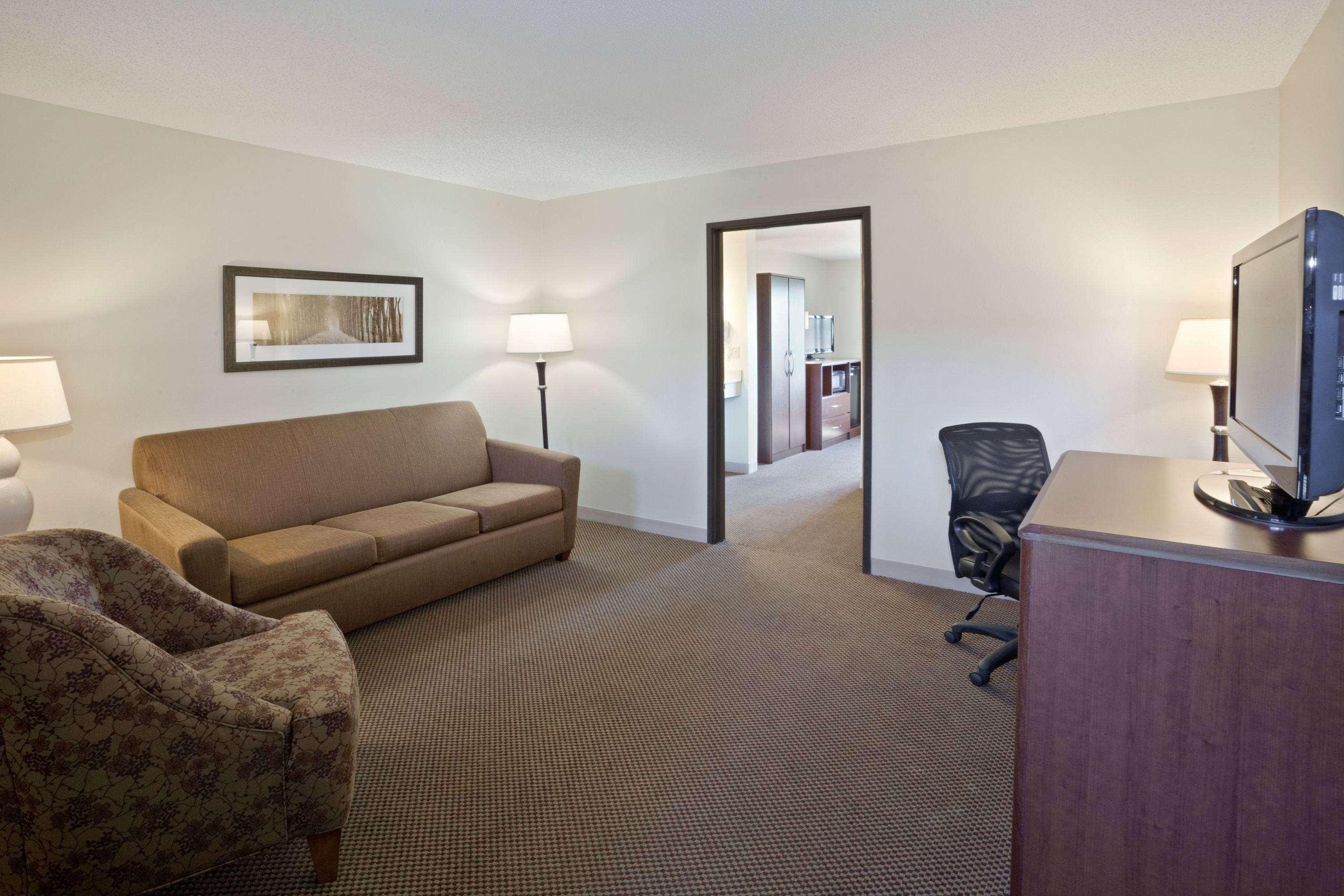 AmericInn by Wyndham Mitchell — photo 5