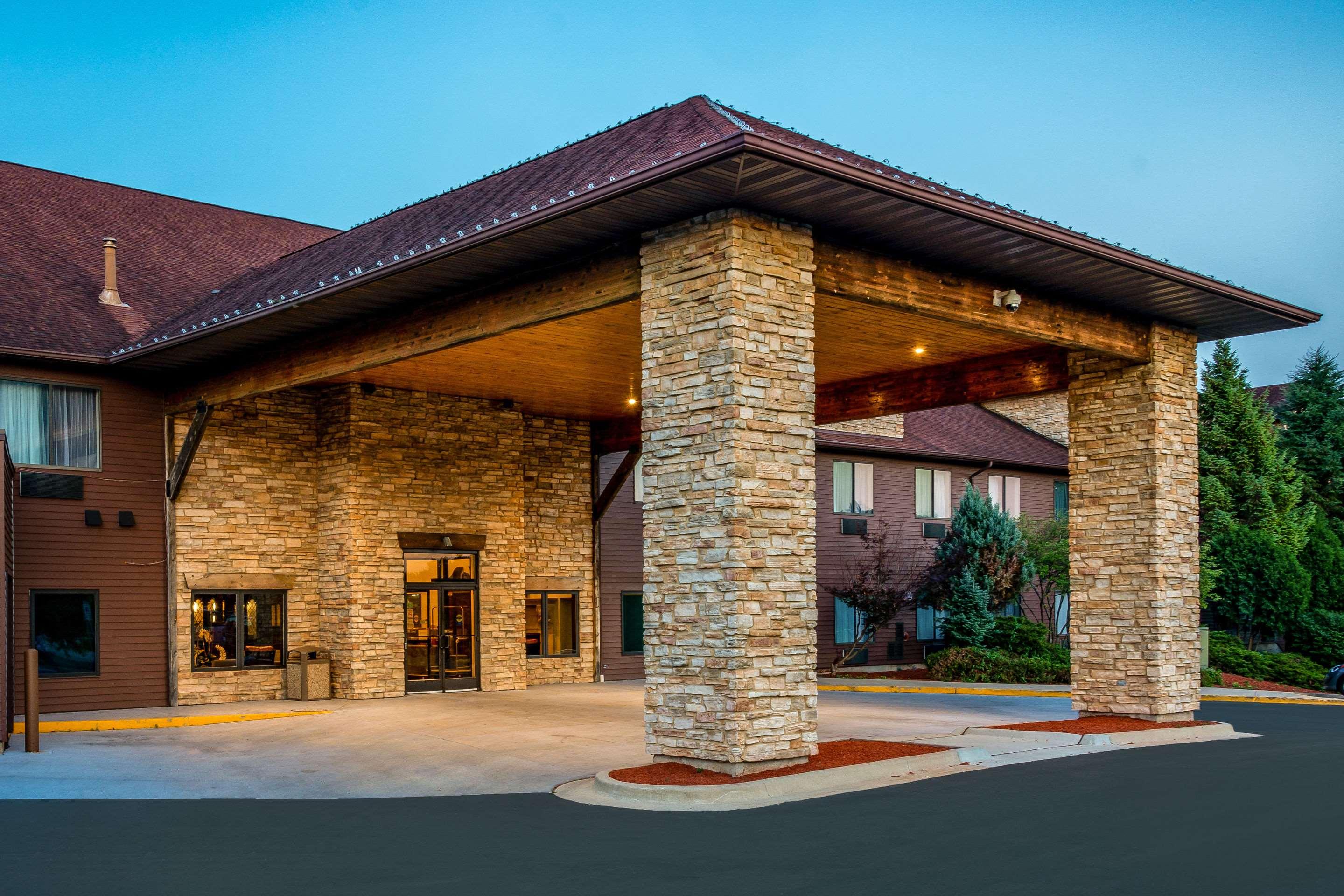 Riverview Inn & Suites, Ascend Hotel Collection — photo 3