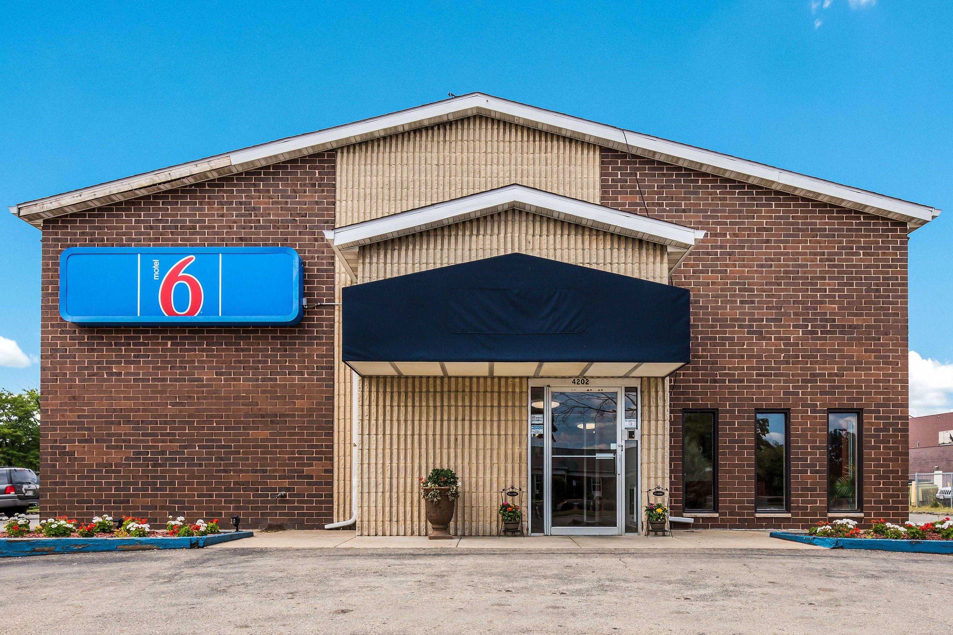 Motel 6 Madison East — photo 3