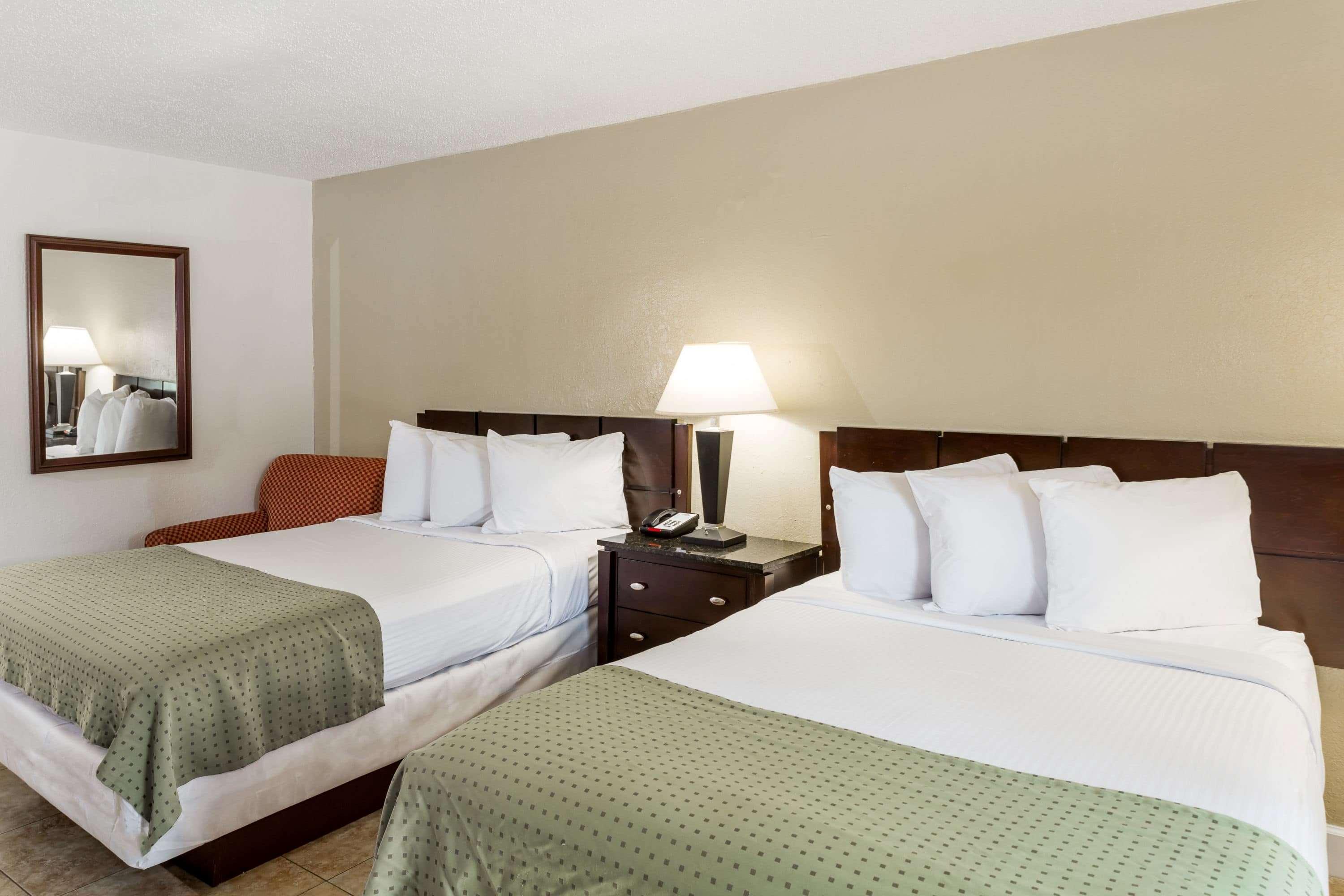 Days Inn by Wyndham St. Petersburg / Tampa Bay Area — photo 5