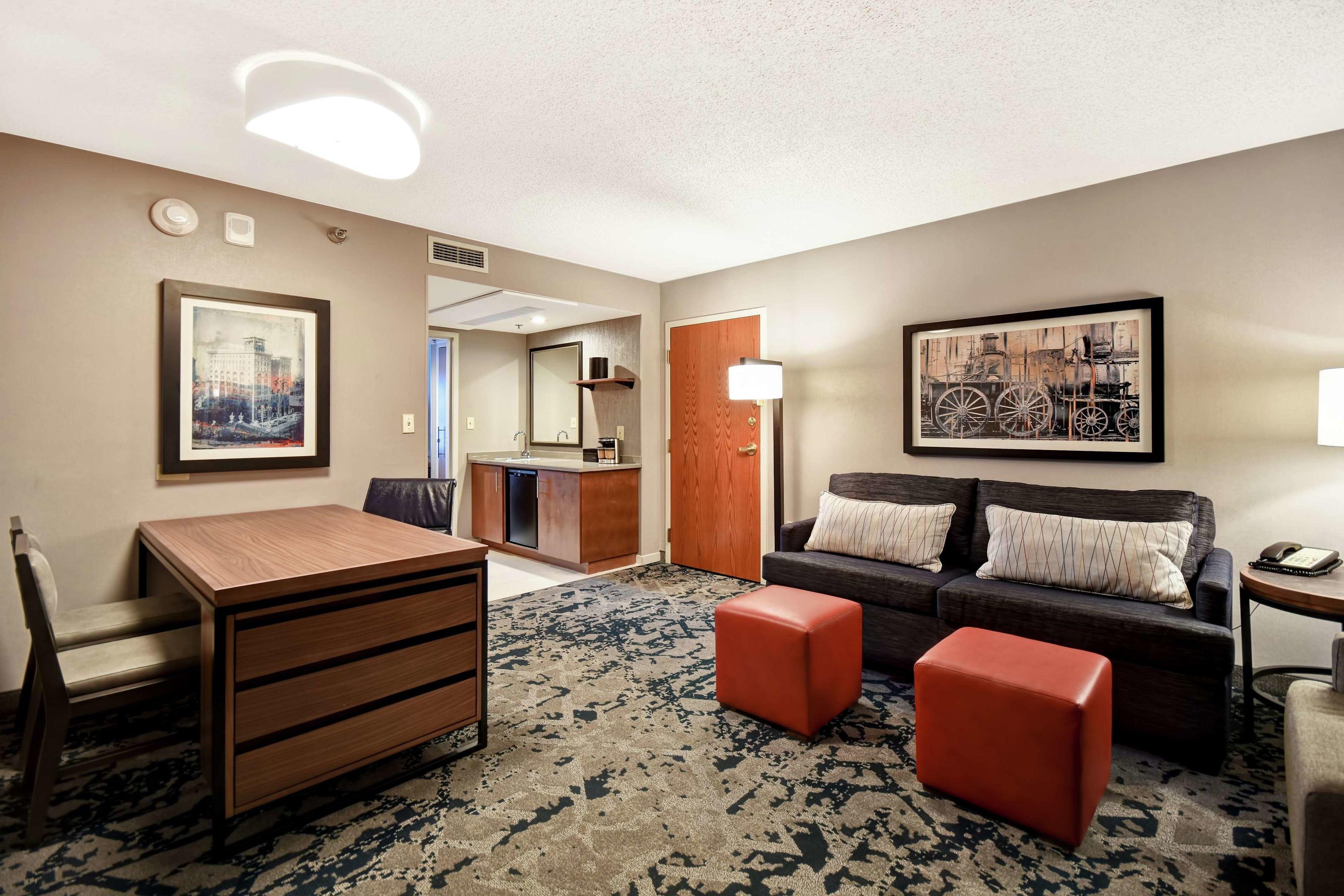 Embassy Suites by Hilton Omaha Downtown Old Market — photo 5