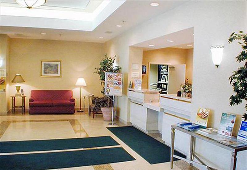 Holiday Inn Hotel & Suites Winnipeg-Downtown — photo 3